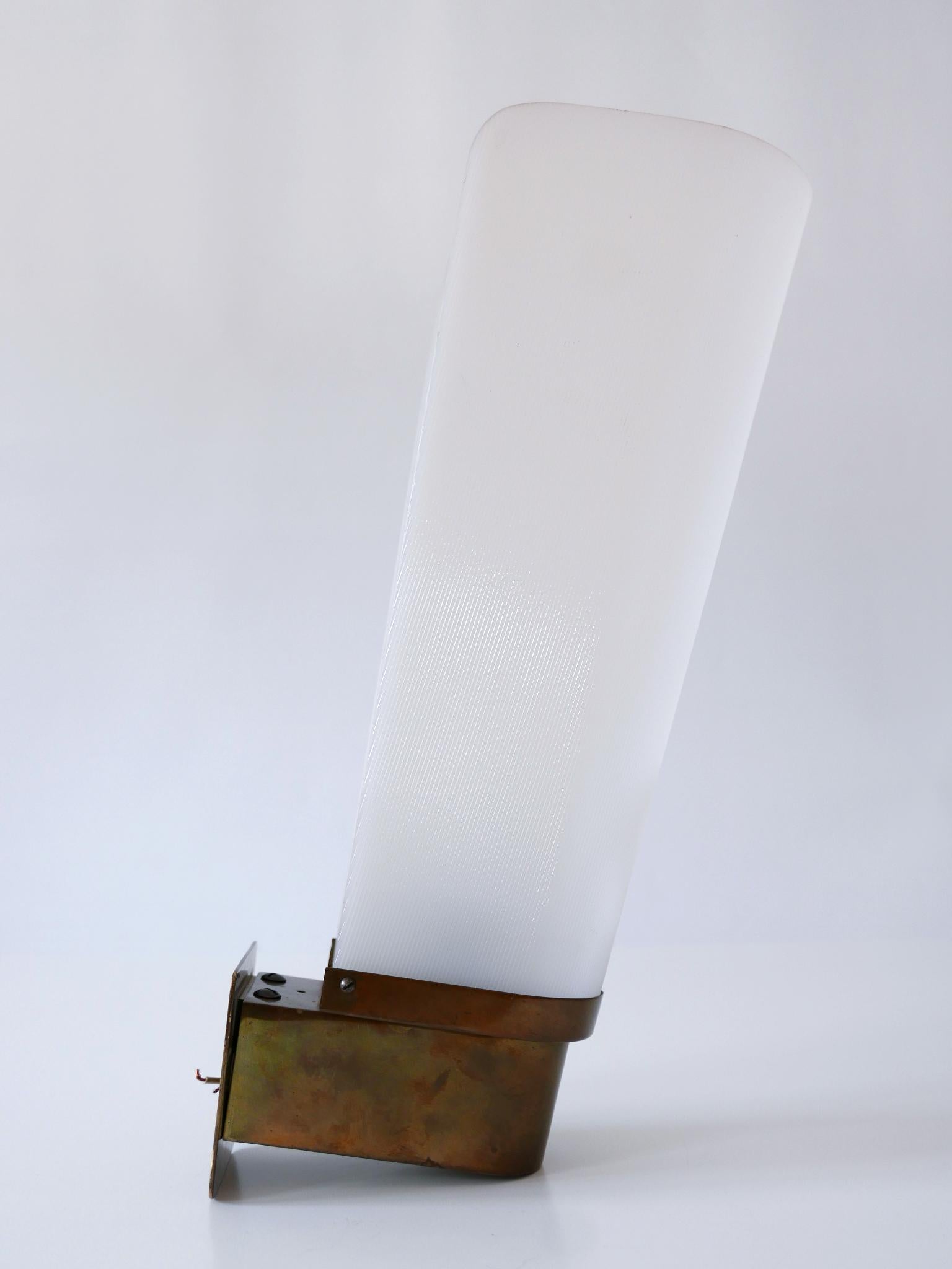 Large Mid-Century Modern Brass & Acrylic Wall Light or Sconce Germany 1950s For Sale 2