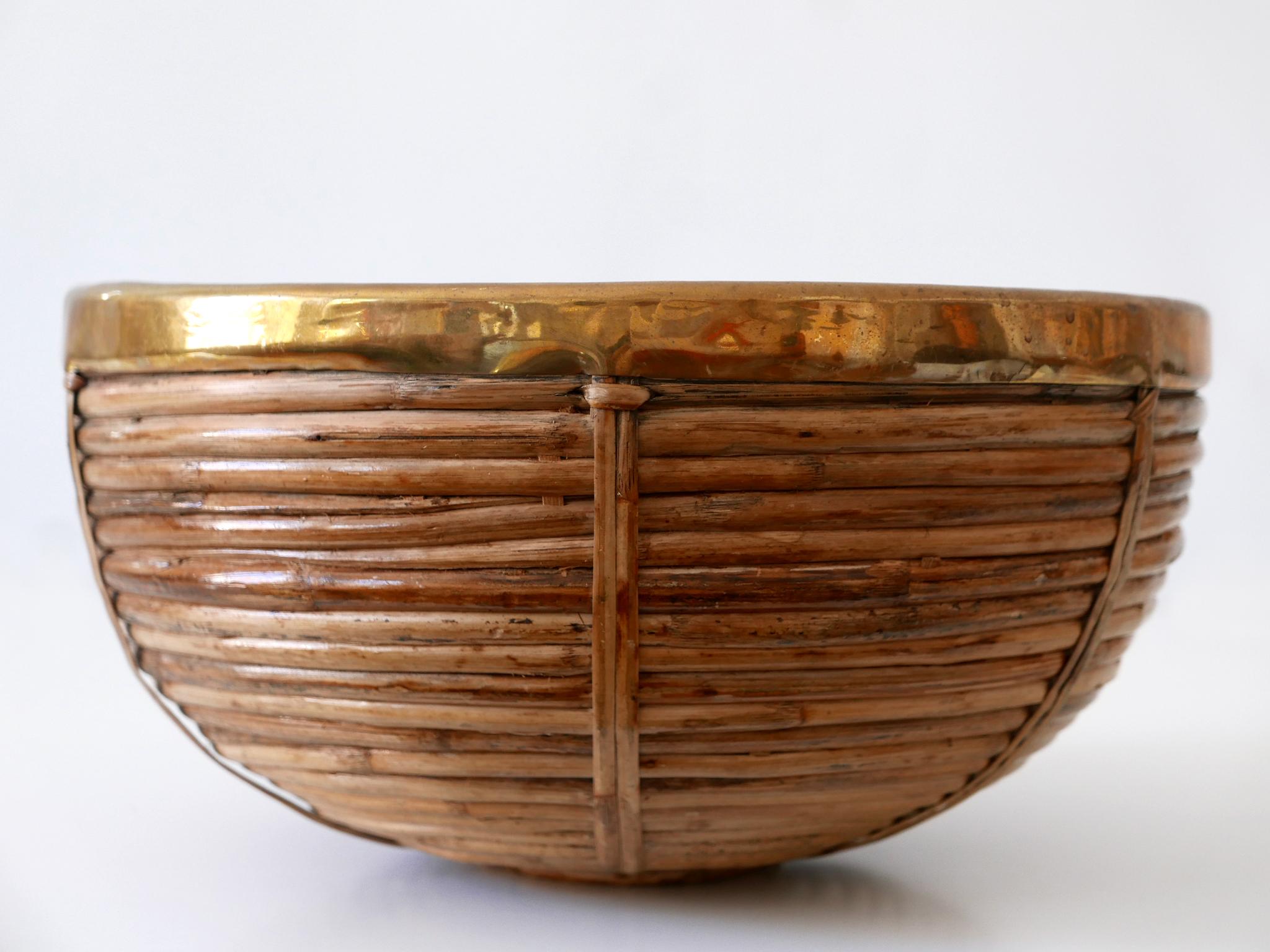 Mid-20th Century Large Mid-Century Modern Brass and Rattan Fruit Bowl or Centerpiece Italy, 1960s