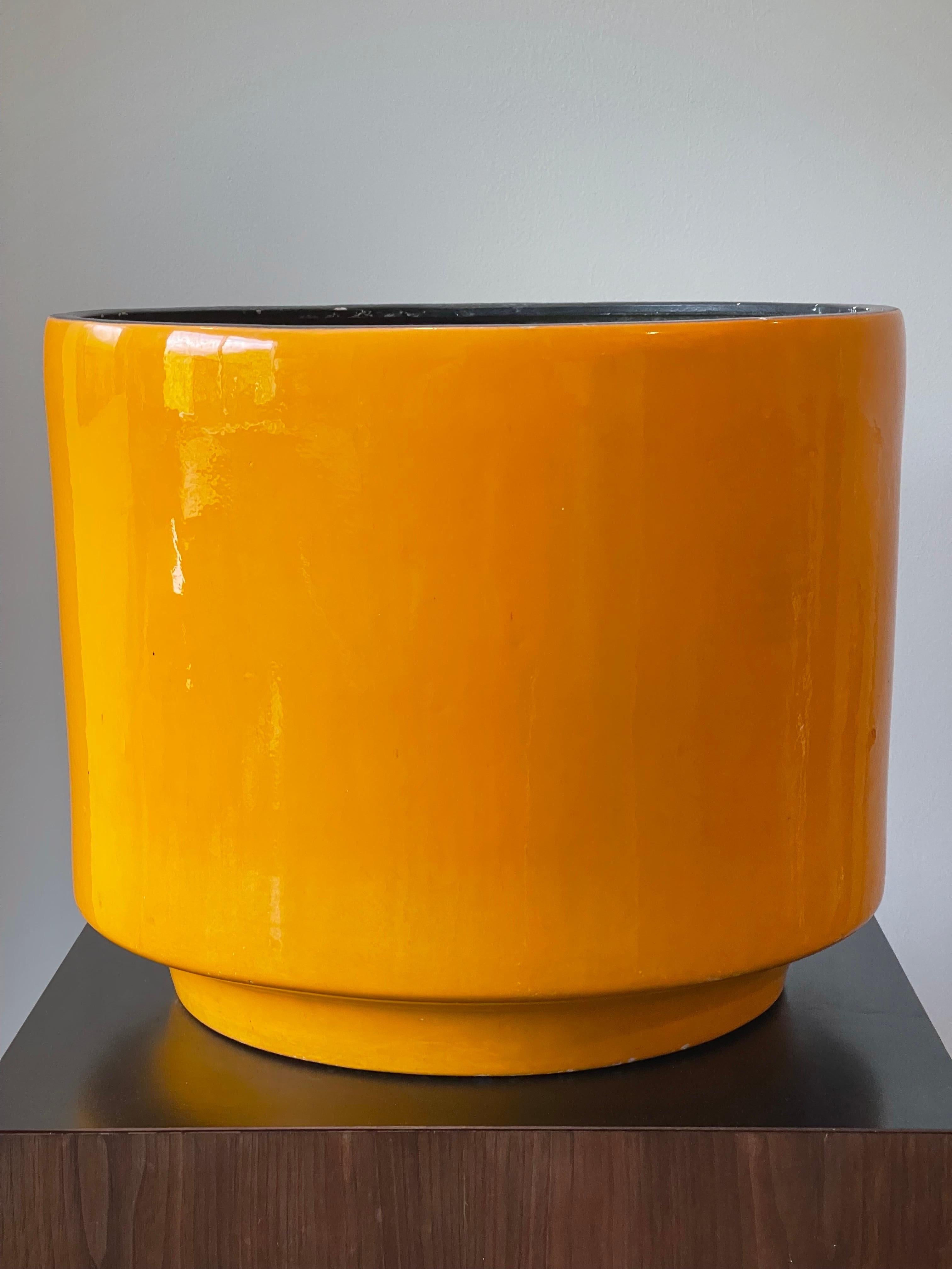 Large Mid-Century Modern Bright Orange Planter In Good Condition In Framingham, MA