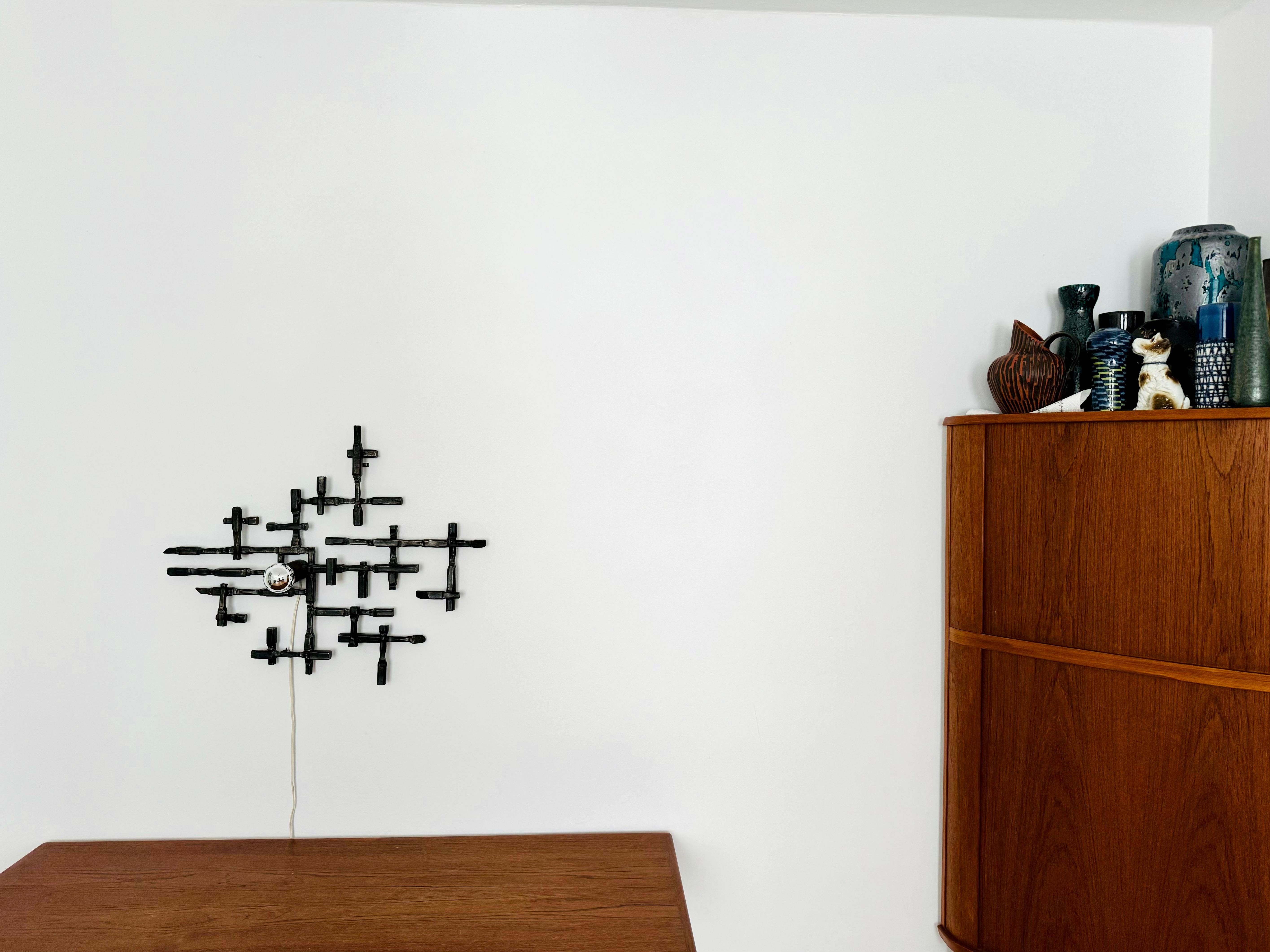 Große brutalistische Wandleuchte oder Eisenskulptur, Mid-Century Modern im Zustand „Gut“ im Angebot in München, DE