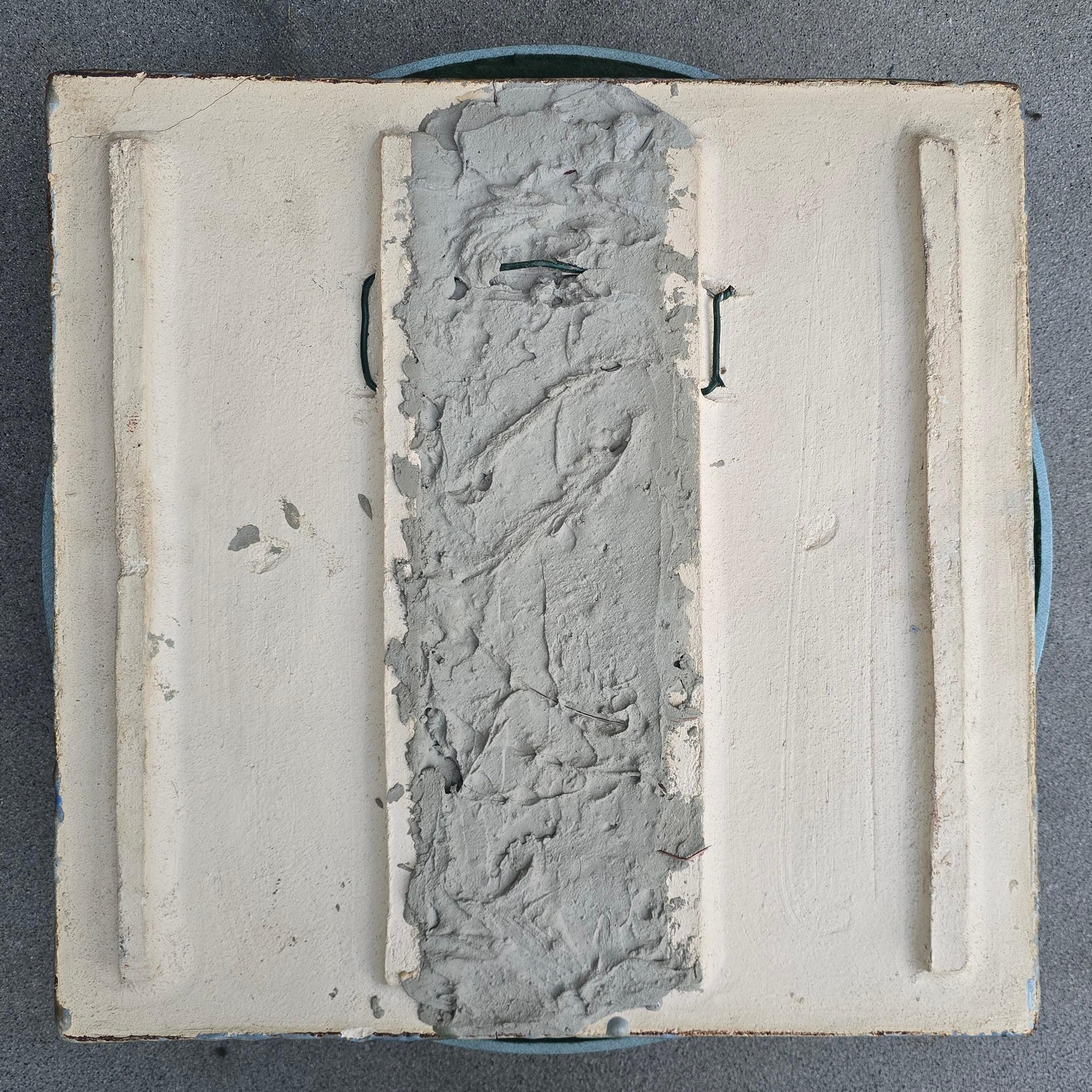 Grand panneau en relief en céramique du milieu du siècle avec des chevaux stylisés, France en vente 4