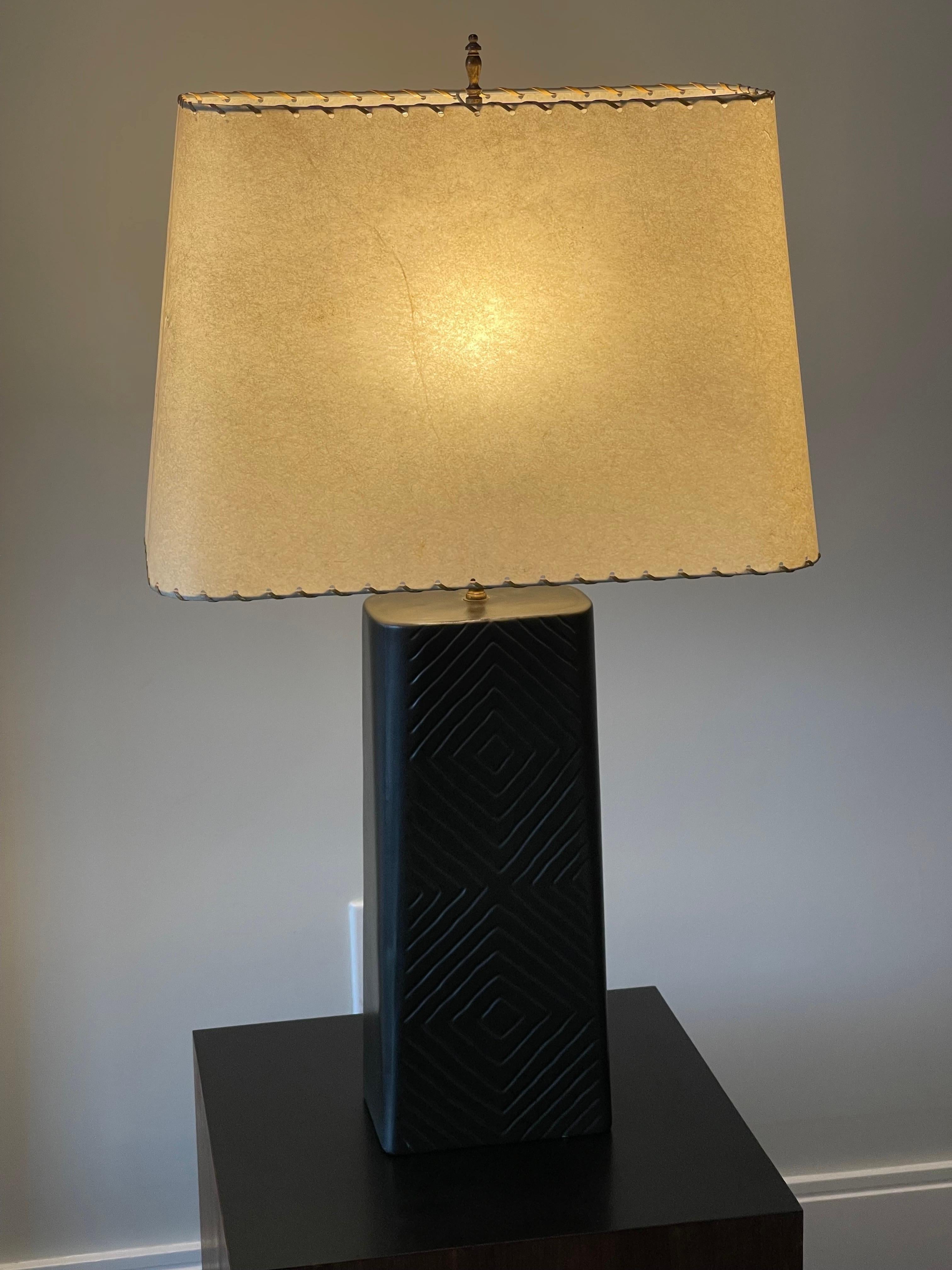 Large Mid-Century Modern Ceramic Table Lamp with Original Shade  For Sale 2