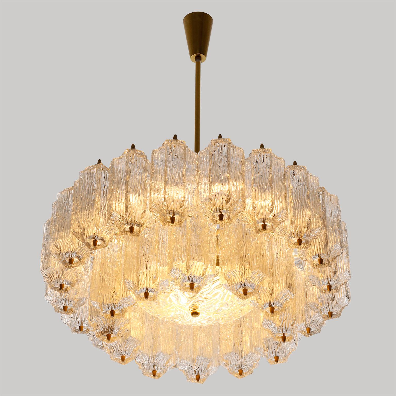 Large Mid-Century Modern Chandelier, Brass and Textured Glass, 1960s For Sale 3