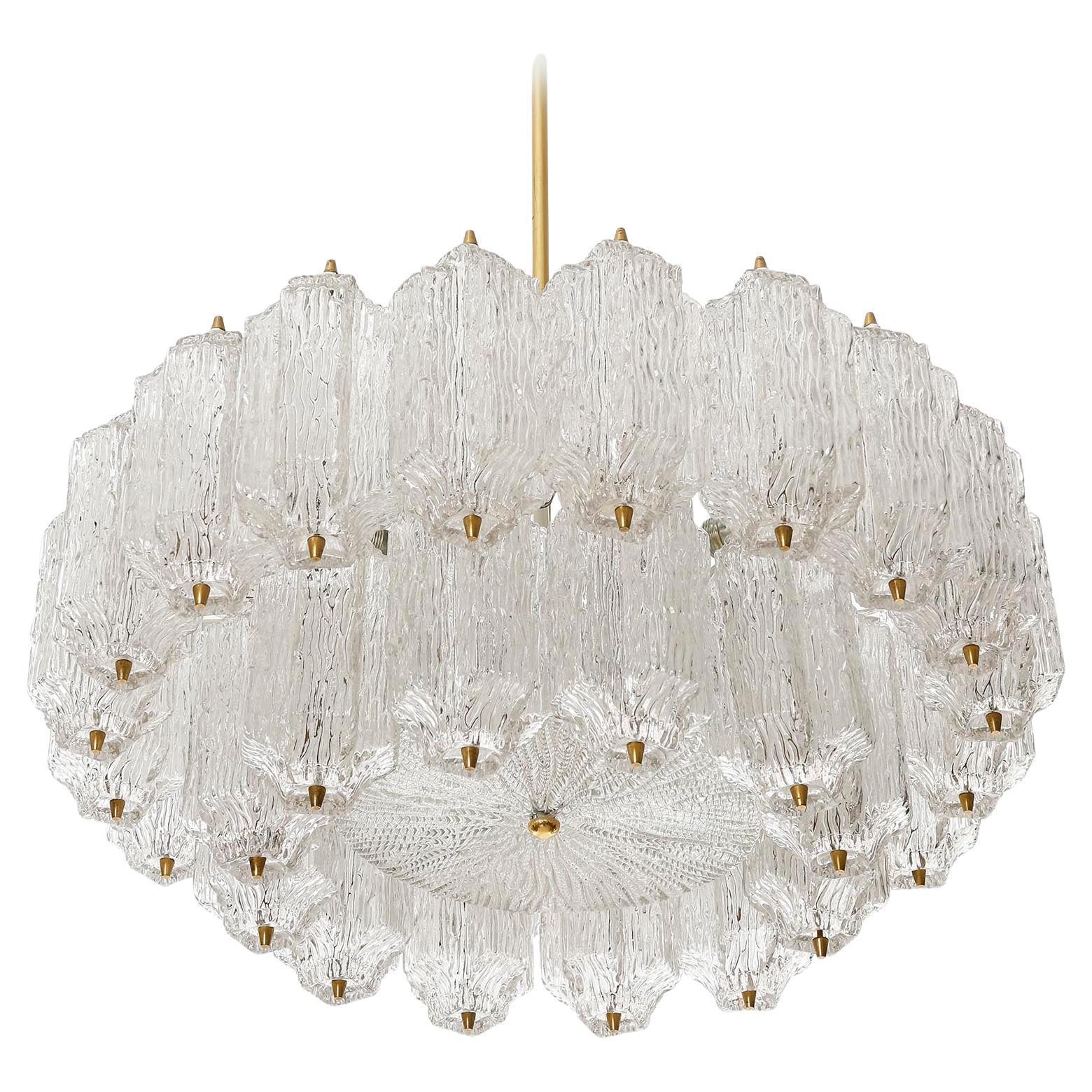 Polished Large Mid-Century Modern Chandelier, Brass and Textured Glass, 1960s For Sale