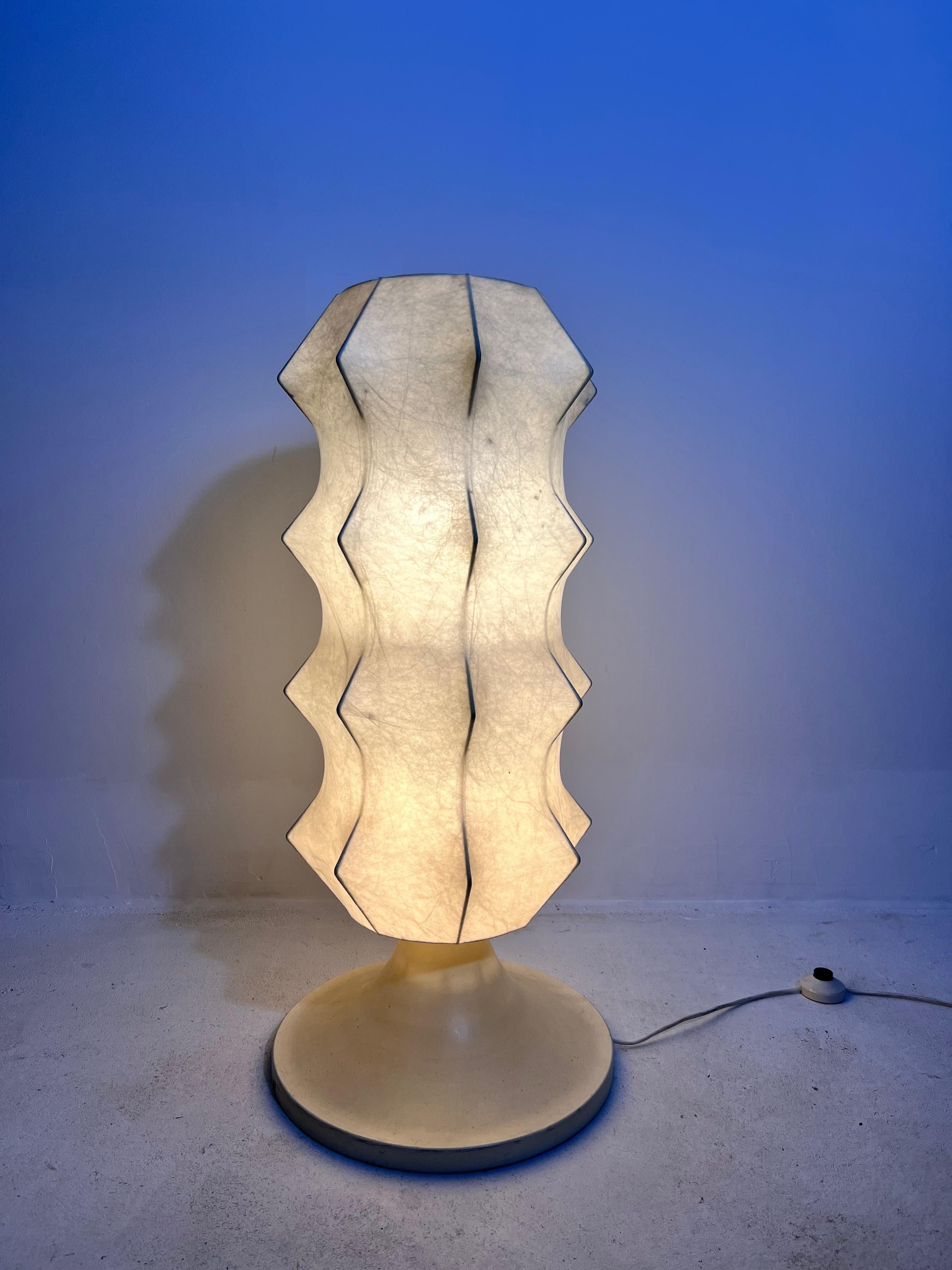 Grande lampada da terra Cocoon, metà del secolo scorso, 1960 in vendita 5