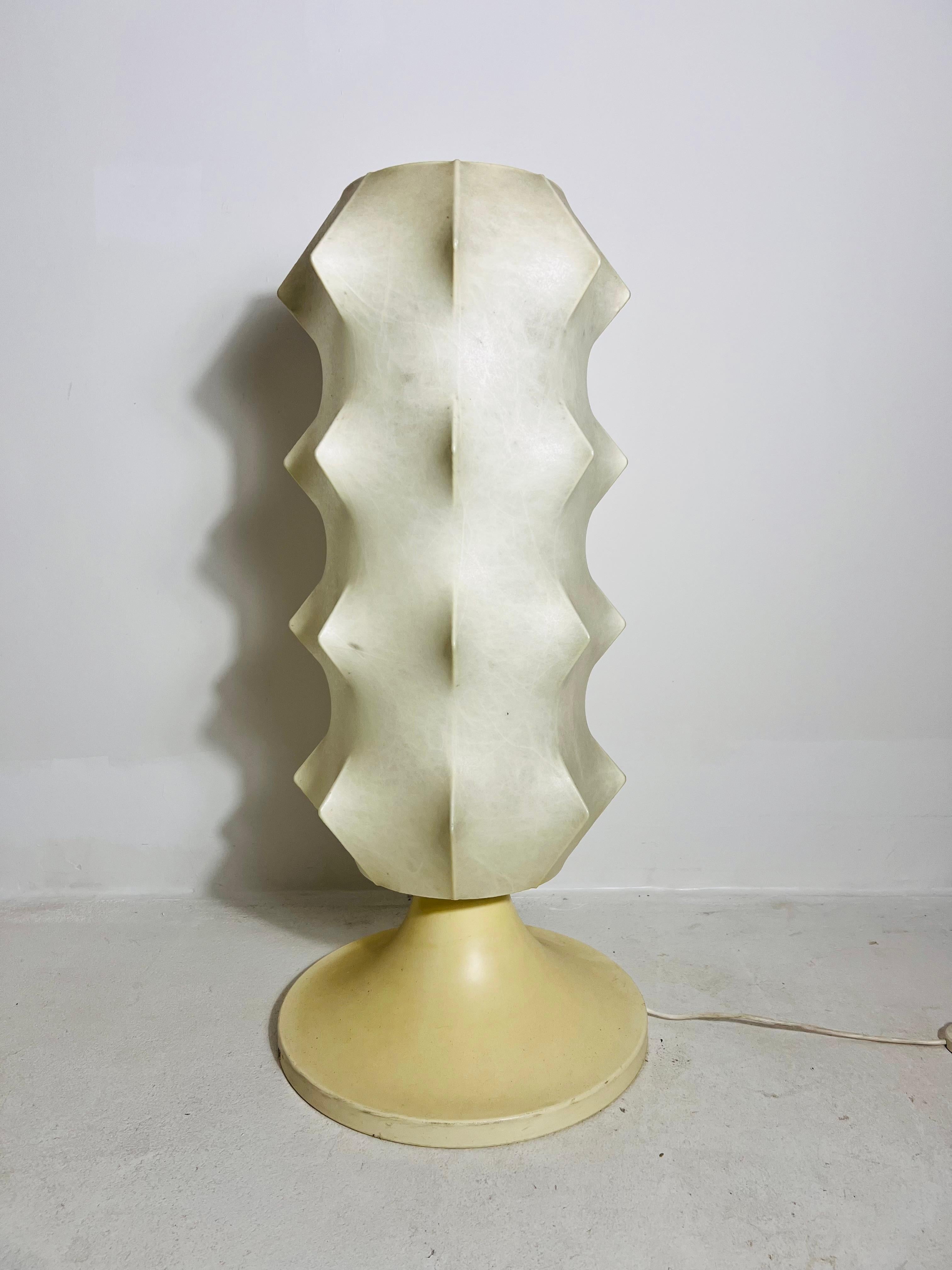 Mid-Century moderno Grande lampada da terra Cocoon, metà del secolo scorso, 1960 in vendita