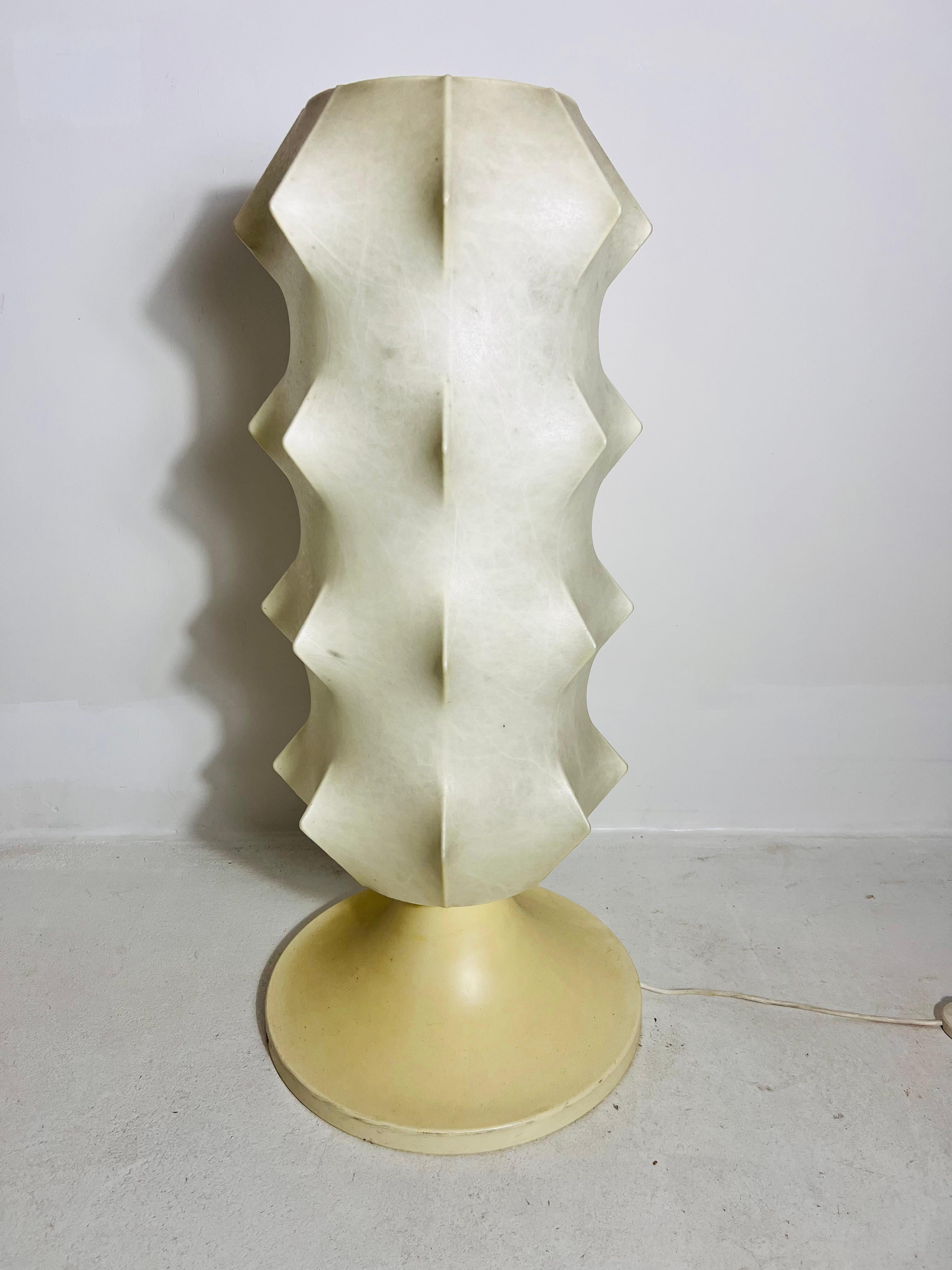 Grande lampada da terra Cocoon, metà del secolo scorso, 1960 In condizioni buone in vendita a Hagenbach, DE