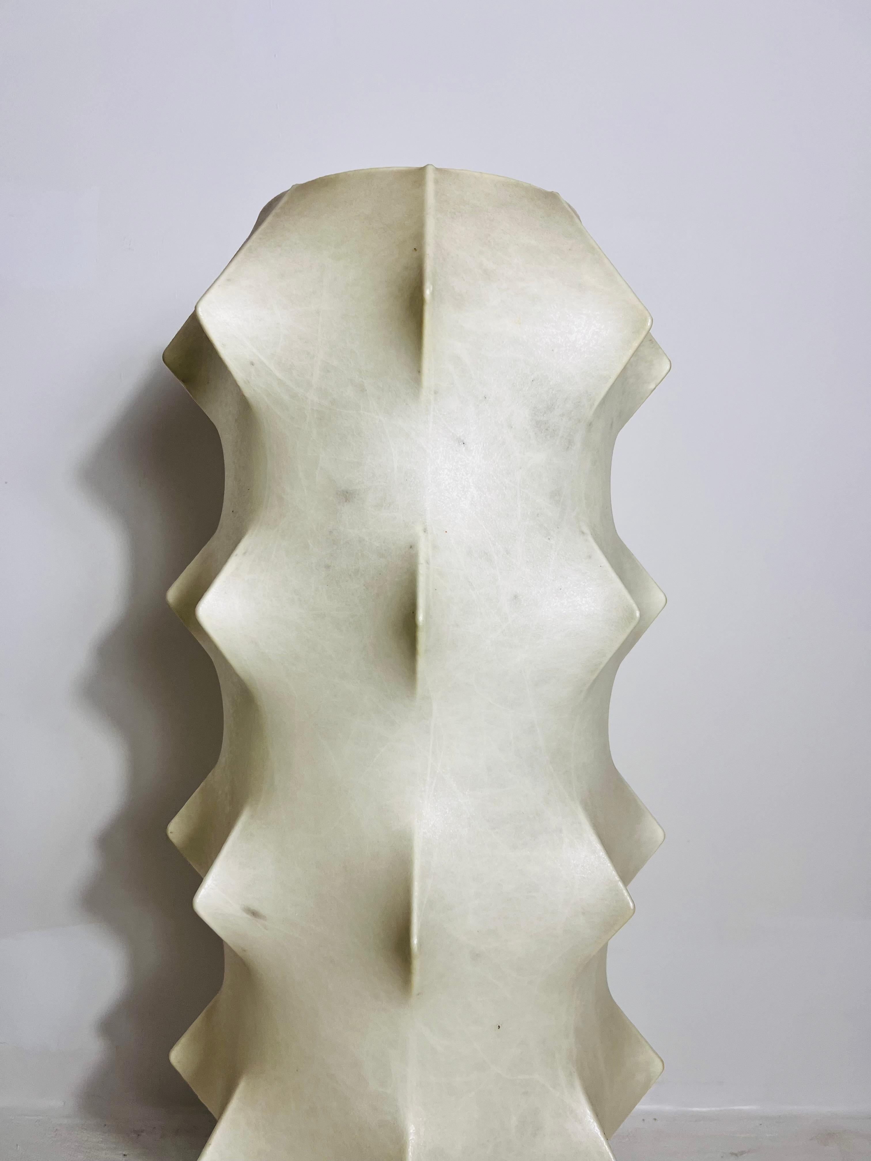 Grande lampada da terra Cocoon, metà del secolo scorso, 1960 in vendita 1