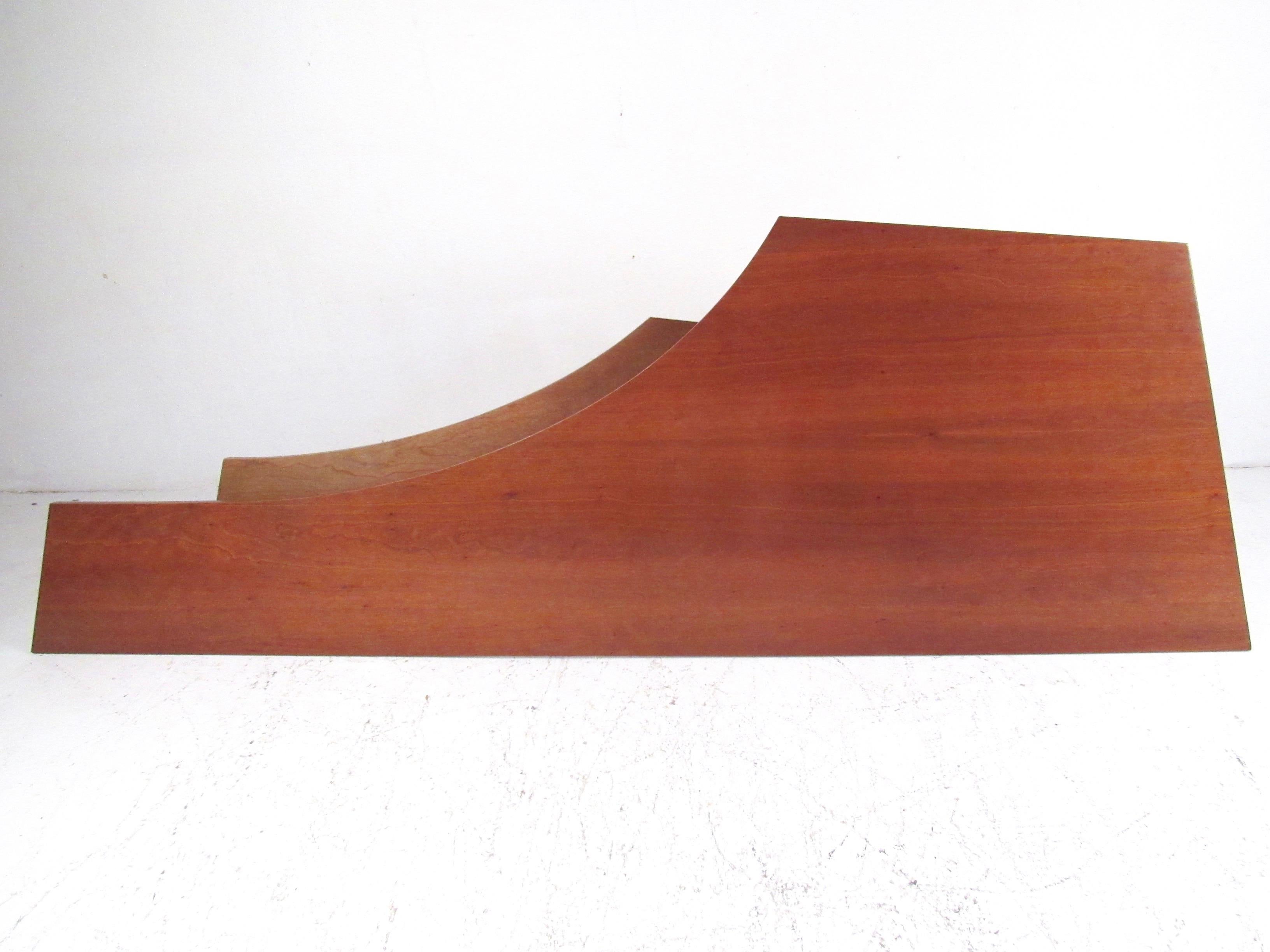 Large Mid-Century Modern Coffee Table For Sale 10