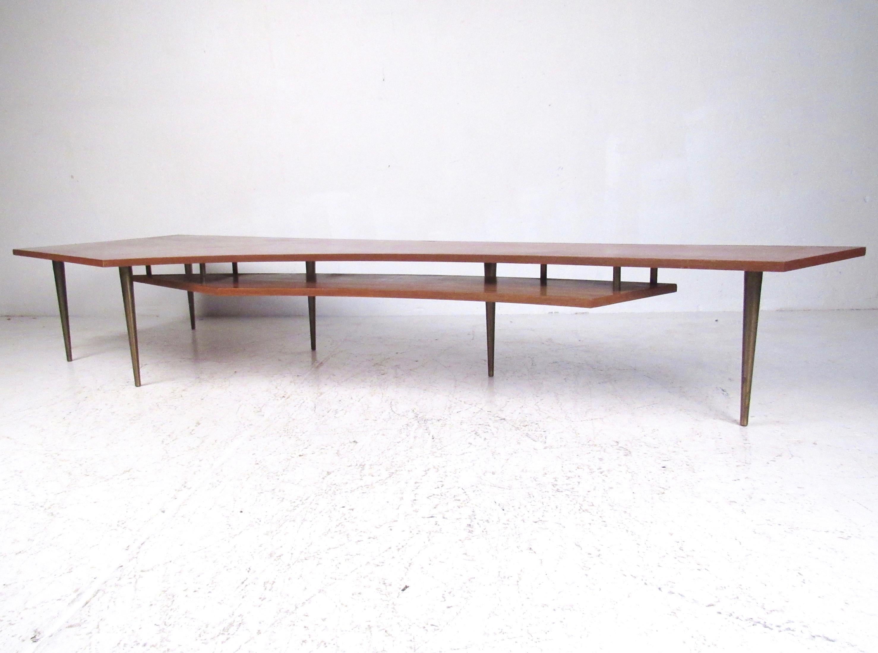 American Large Mid-Century Modern Coffee Table For Sale
