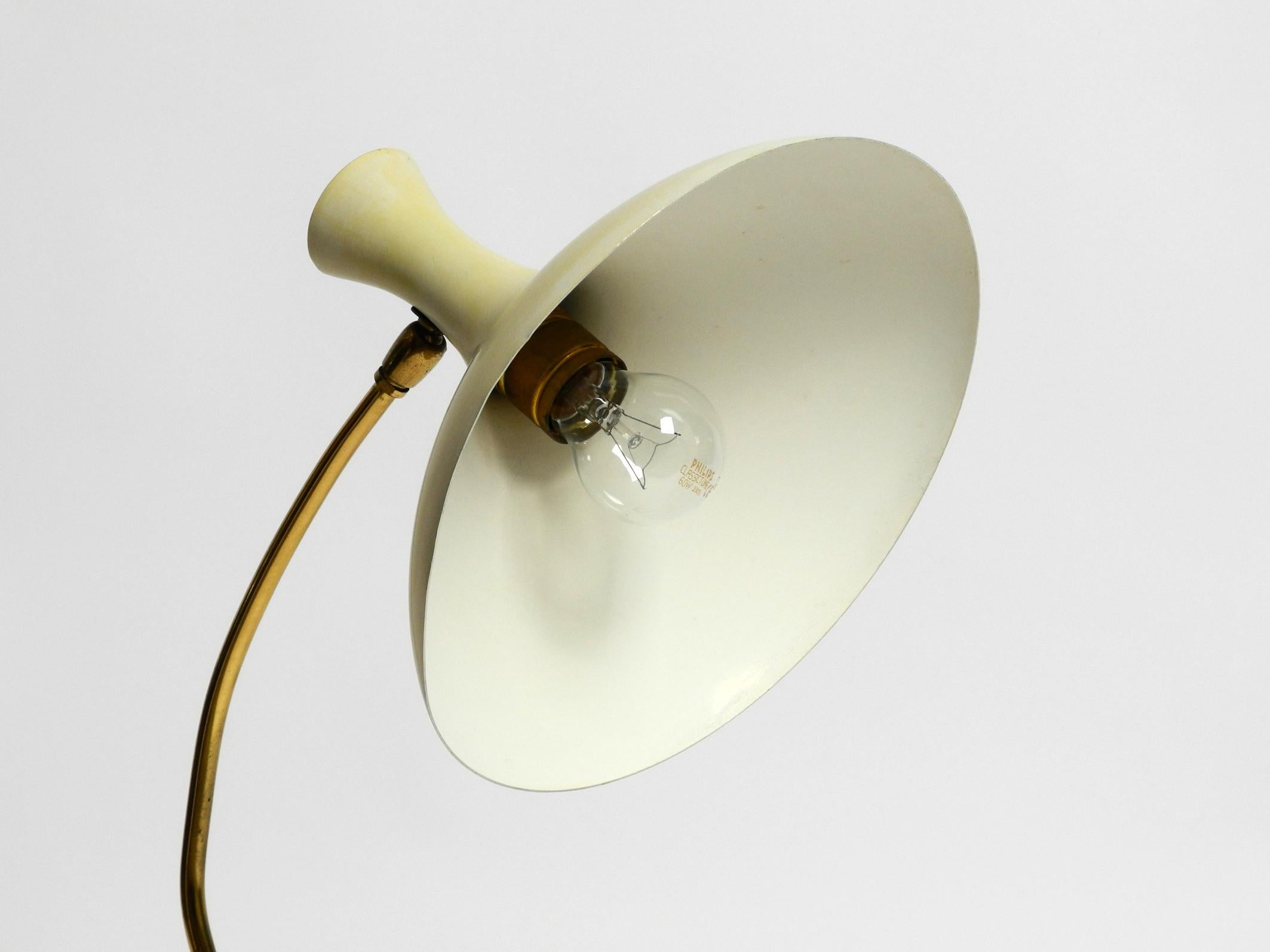 Métal Grande lampe de table à pattes d'oie de Karl Heinz Kinsky pour Crow, de style The Modern... en vente