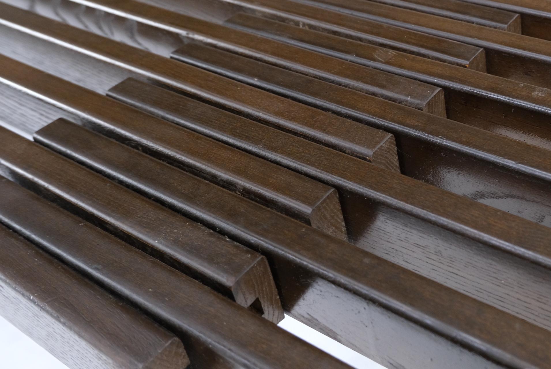 American Large Mid-Century Modern Extending Slat Bench on Tapered Dowel Cone Legs