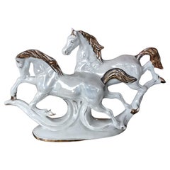 Gran Figurilla moderna de mediados de siglo, Caballos de porcelana de Aldo Tura , Milán