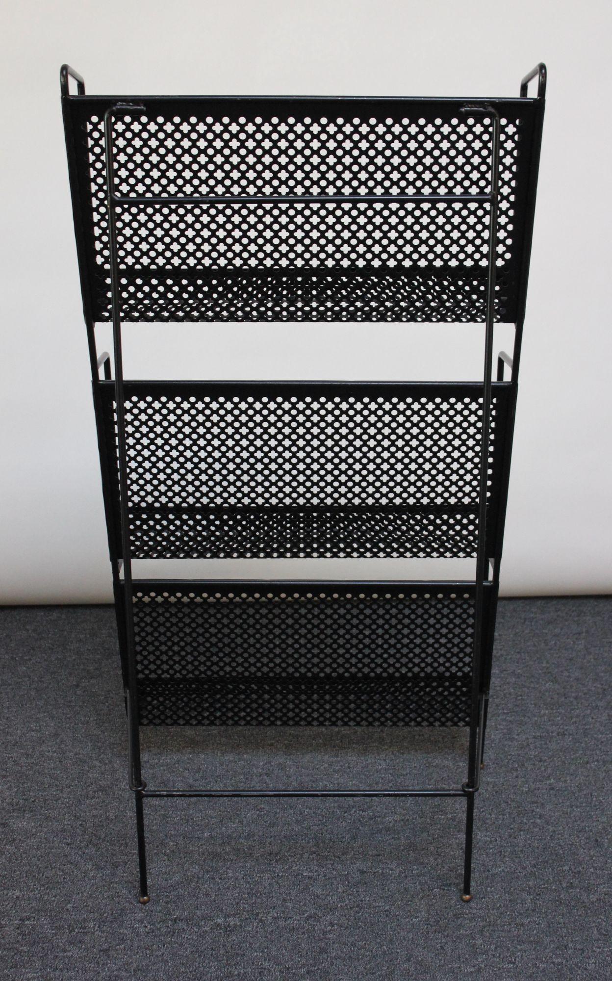 Large Mid-Century Modern Free-Standing Collapsable Metal Magazine Rack For Sale 7
