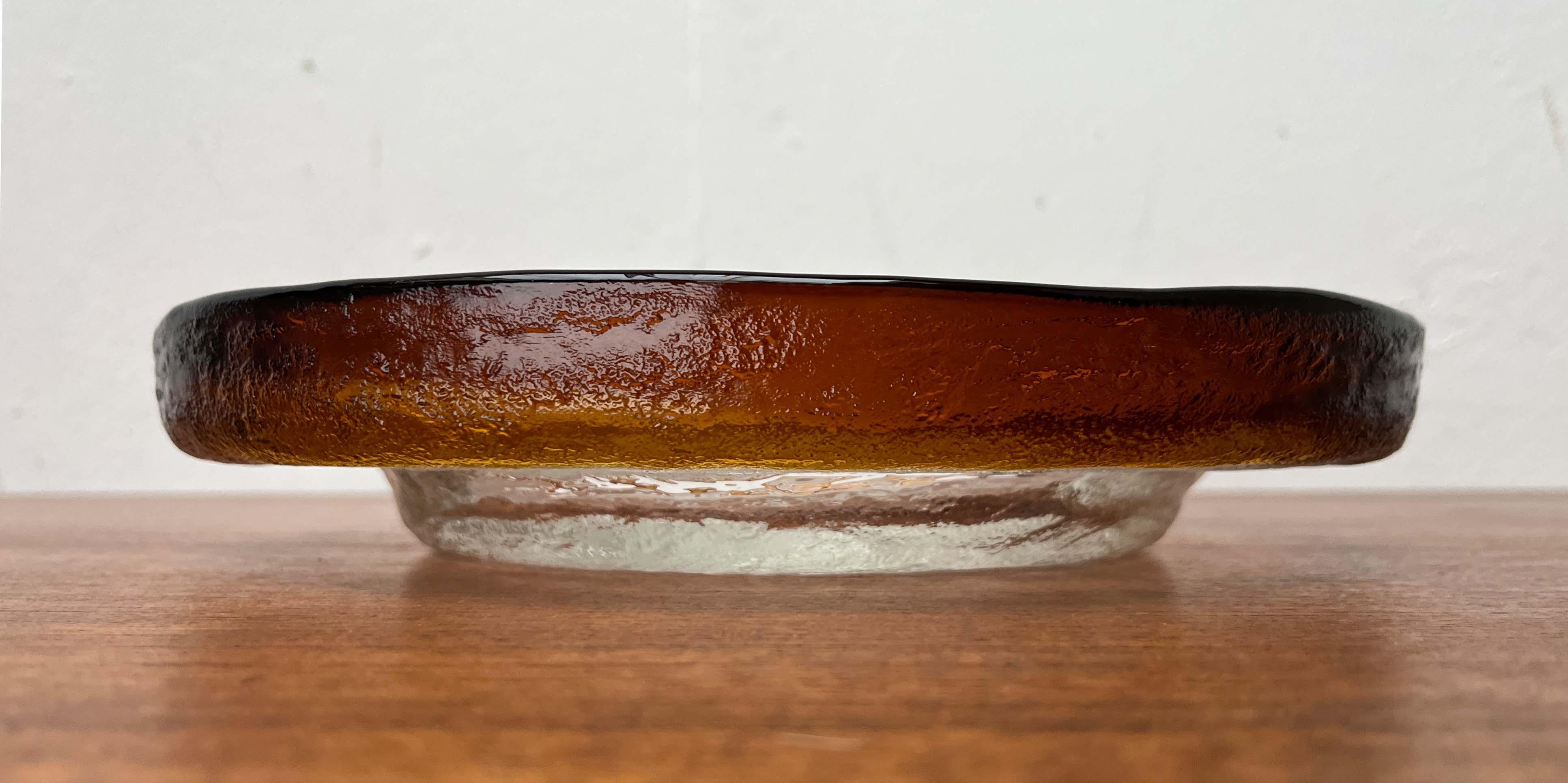 Große moderne Glasschale aus der Mitte des Jahrhunderts von Pertti Santalahti für Humppila, Finnland im Angebot 1