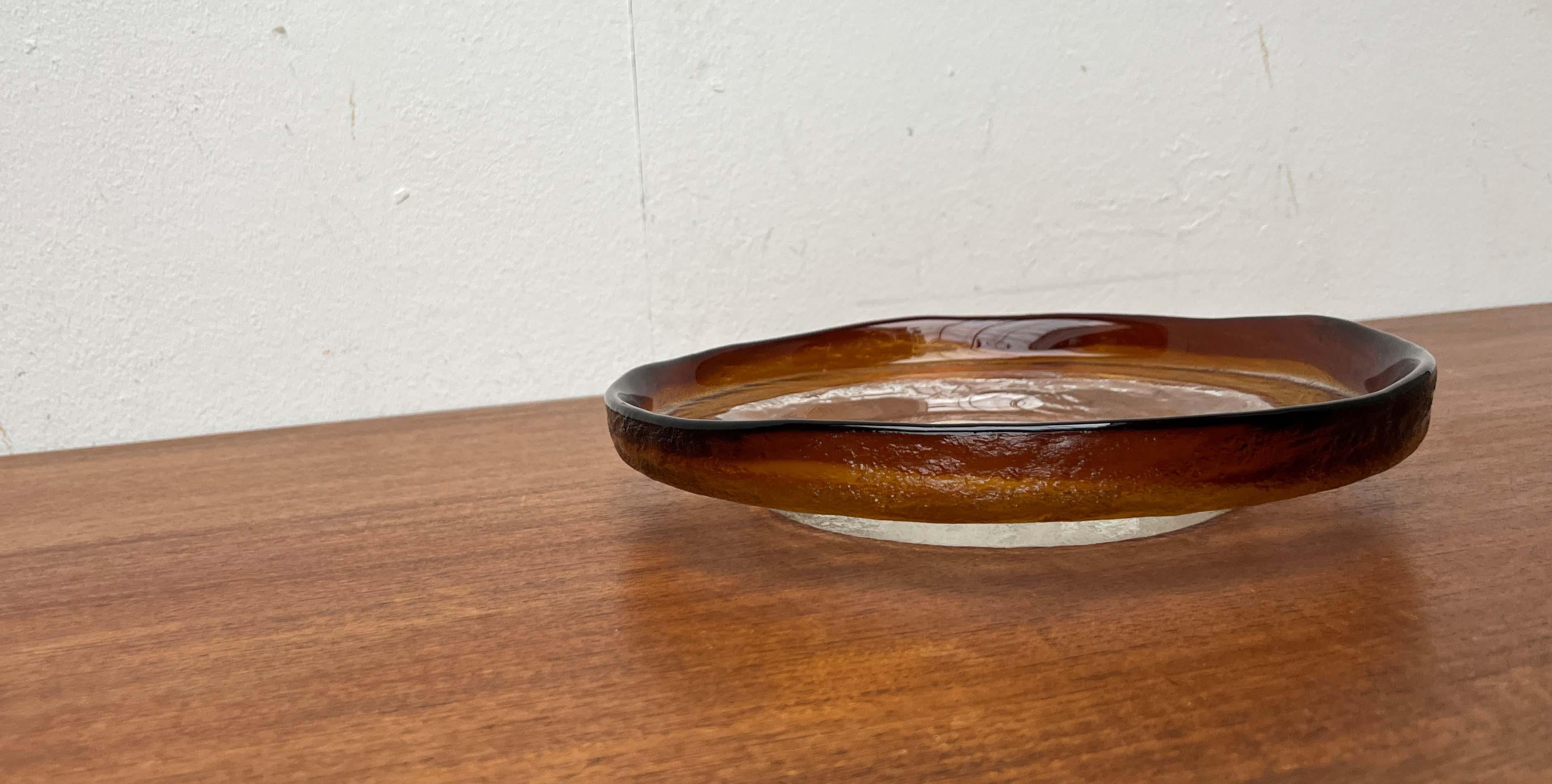 Große moderne Glasschale aus der Mitte des Jahrhunderts von Pertti Santalahti für Humppila, Finnland im Angebot 2