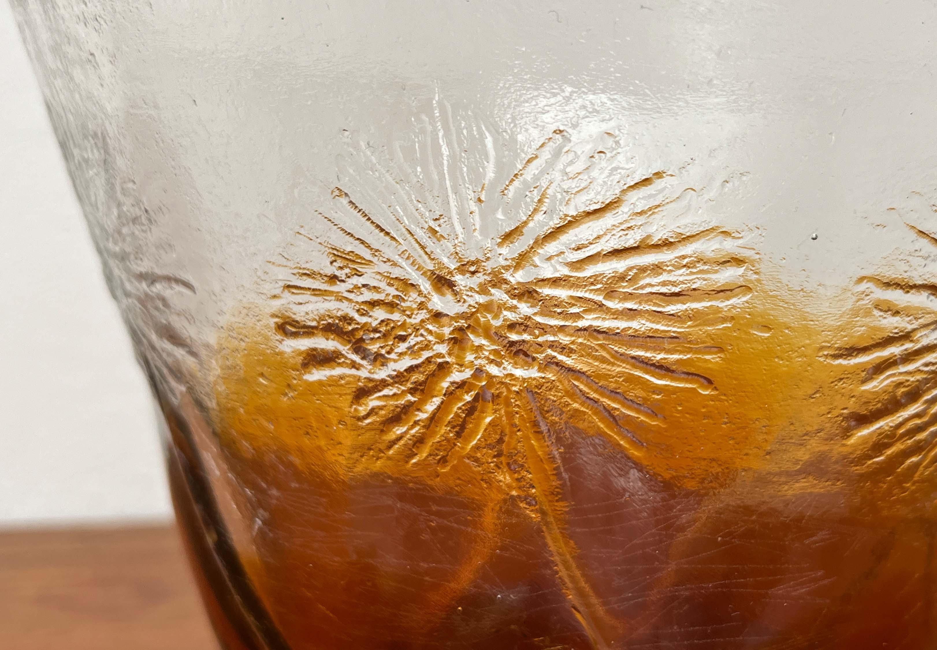 Gran cuenco de cristal moderno de mediados de siglo con diseño floral de Humppila, Finlandia en venta 4