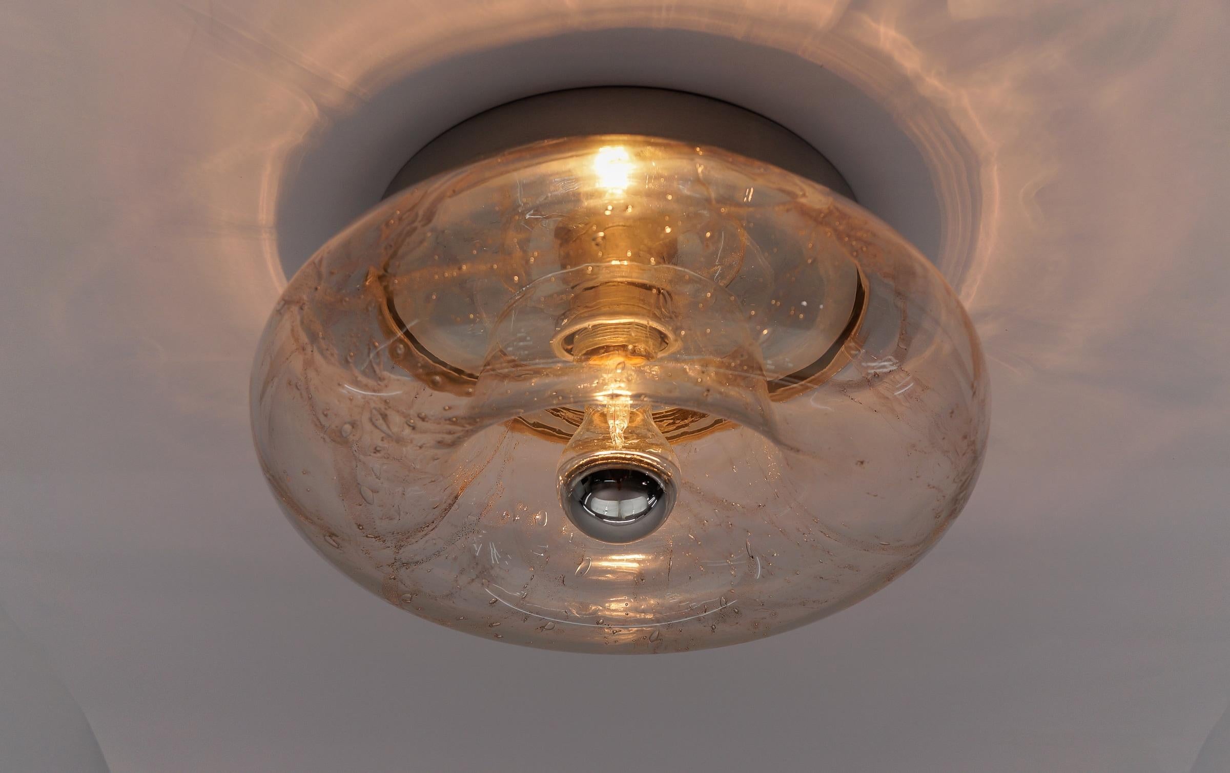 Mid-Century Modern Grande lampe murale ou plafonnier Donut en verre moderne du milieu du siècle, Allemagne, années 1960 en vente