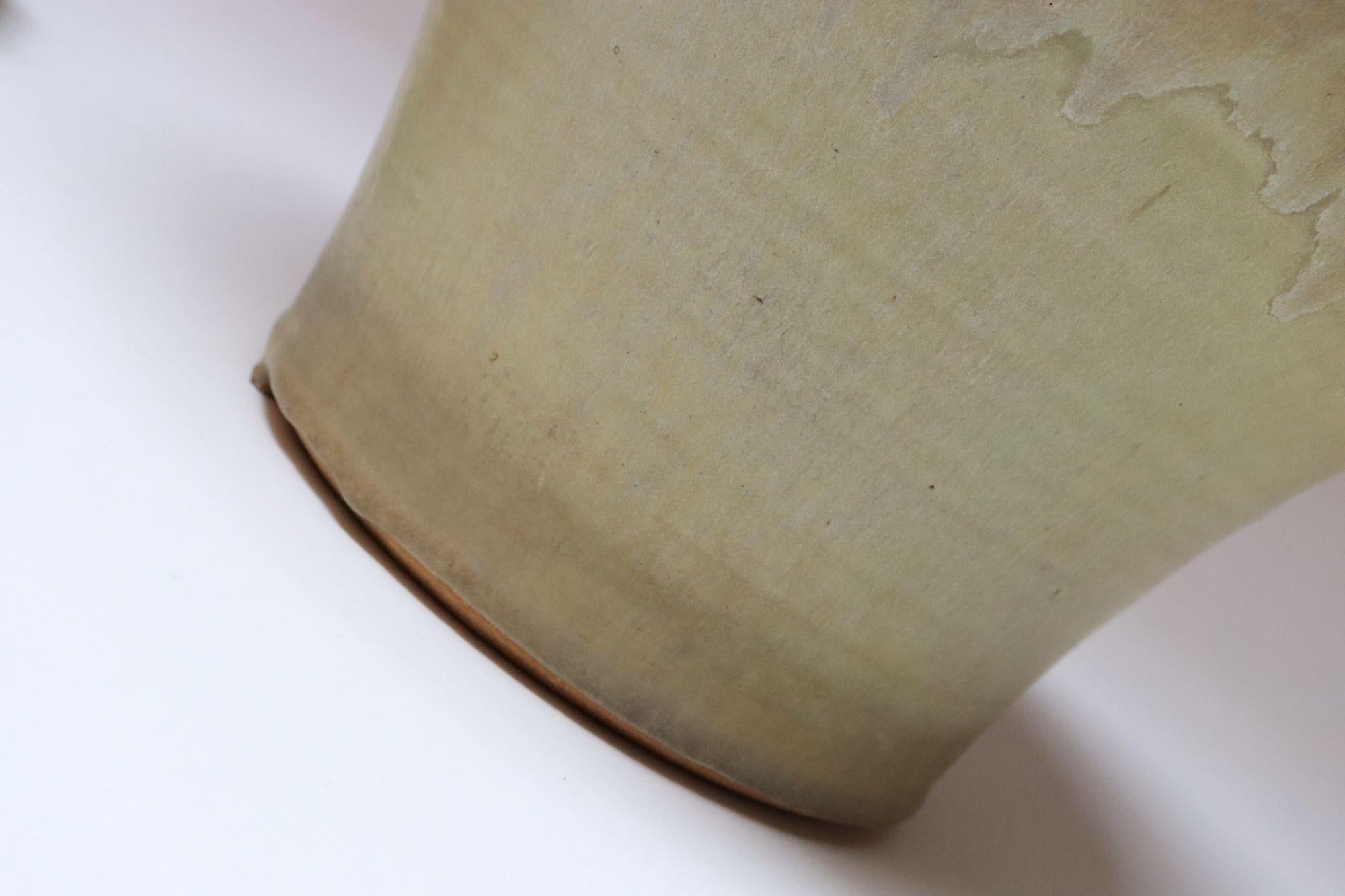 Großer glasierter Terrakotta-Pflanztopf mit Unterteller von Deanna Nichols aus der Jahrhundertmitte im Angebot 12