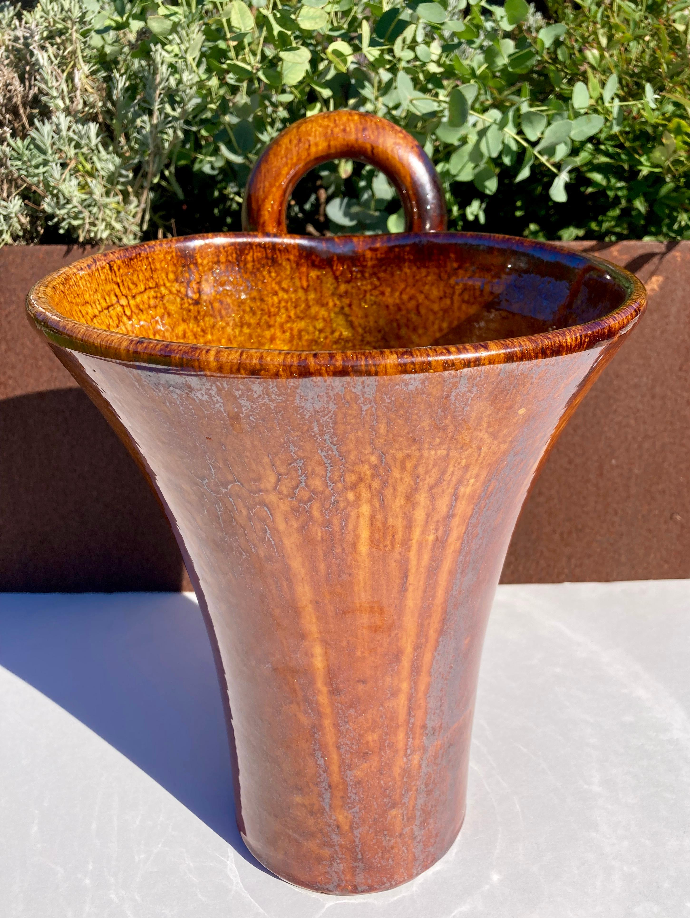 Large Mid-Century Modern Handmade Asymmetrical Studio Pottery Vase  In Good Condition For Sale In COLMAR, FR
