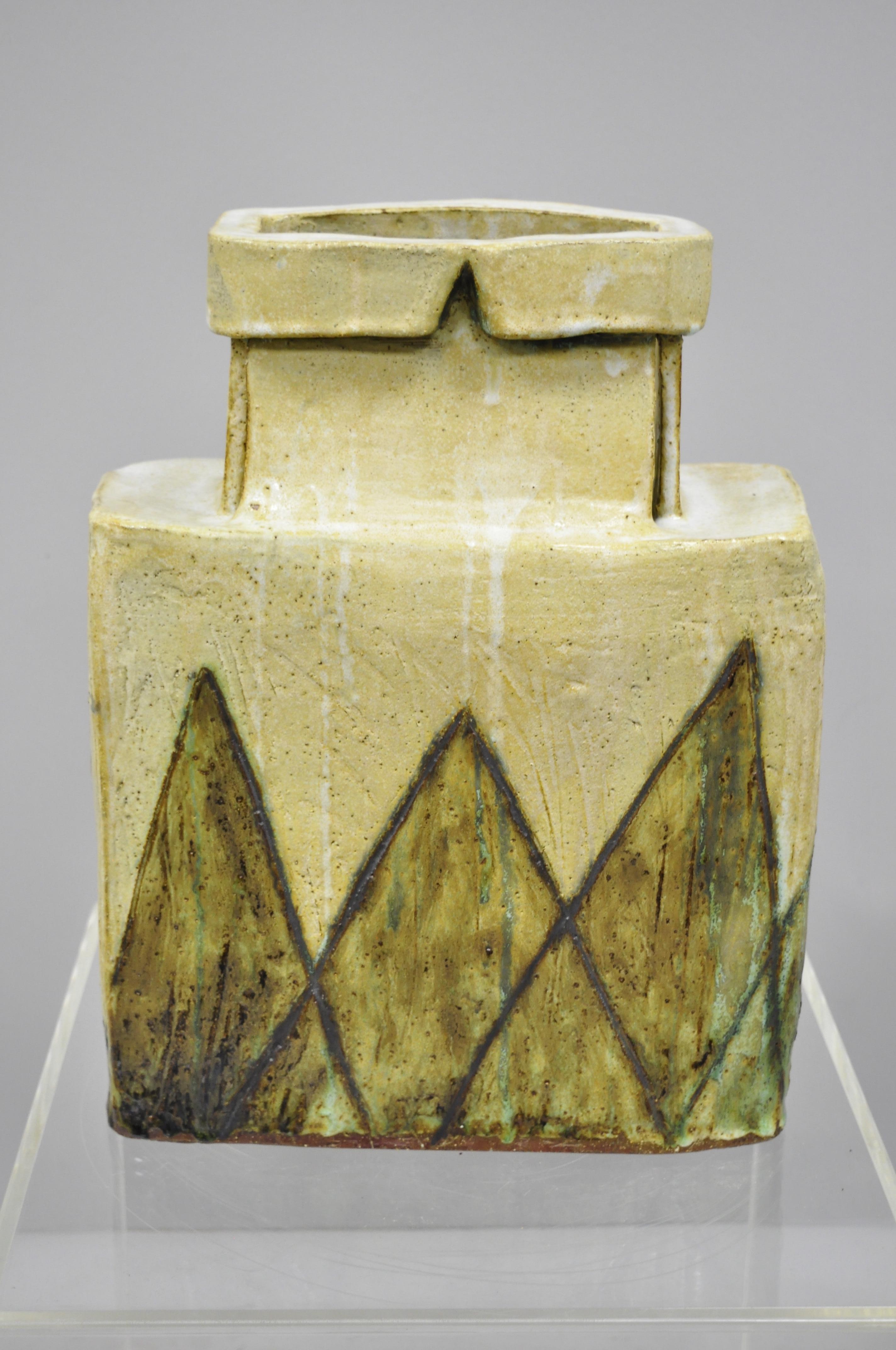 Large Mid-Century Modern Italian Ceramic Pottery Vase Vessel Green and Cream 5