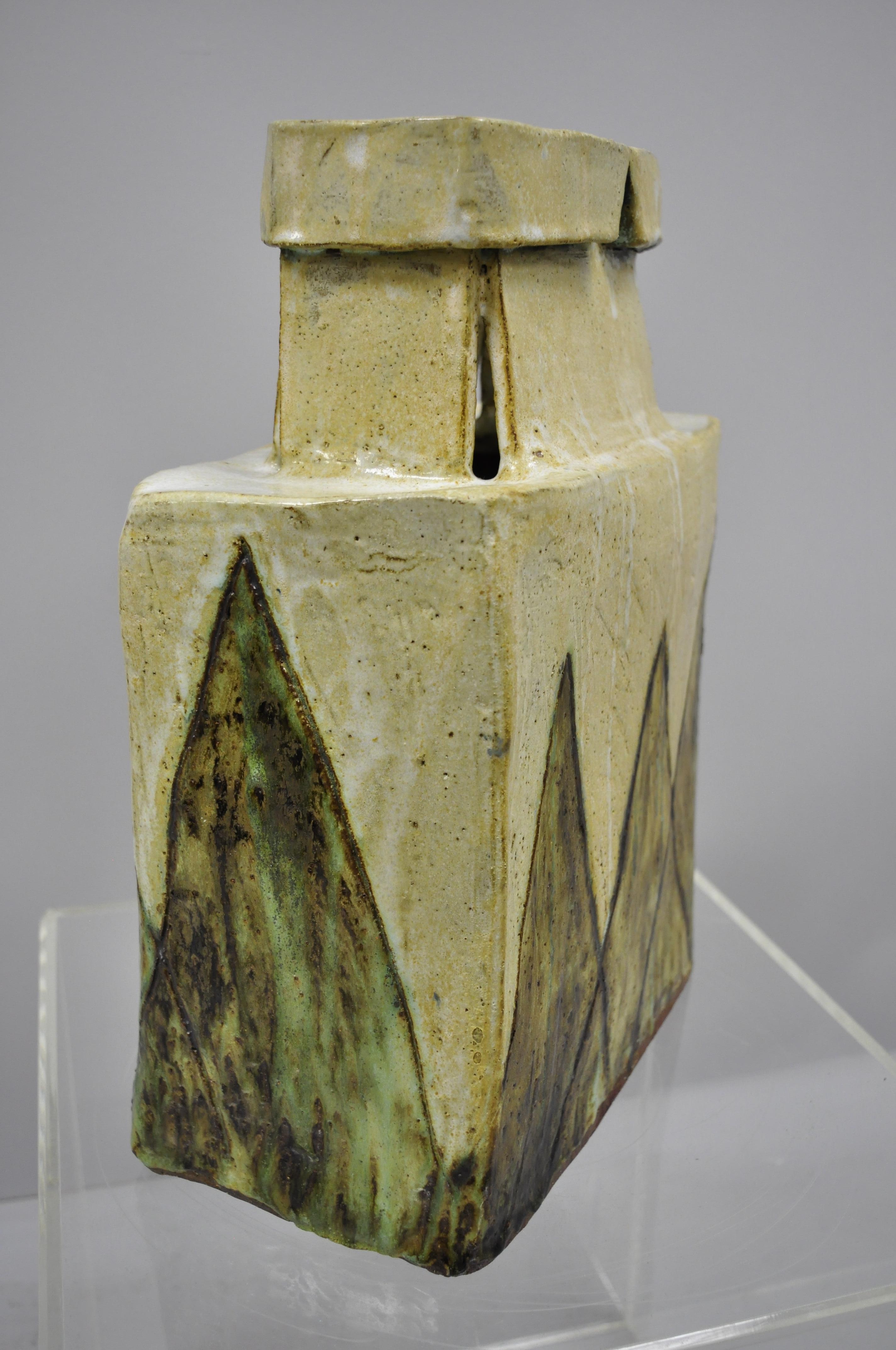 Large Mid-Century Modern Italian Ceramic Pottery Vase Vessel Green and Cream 2
