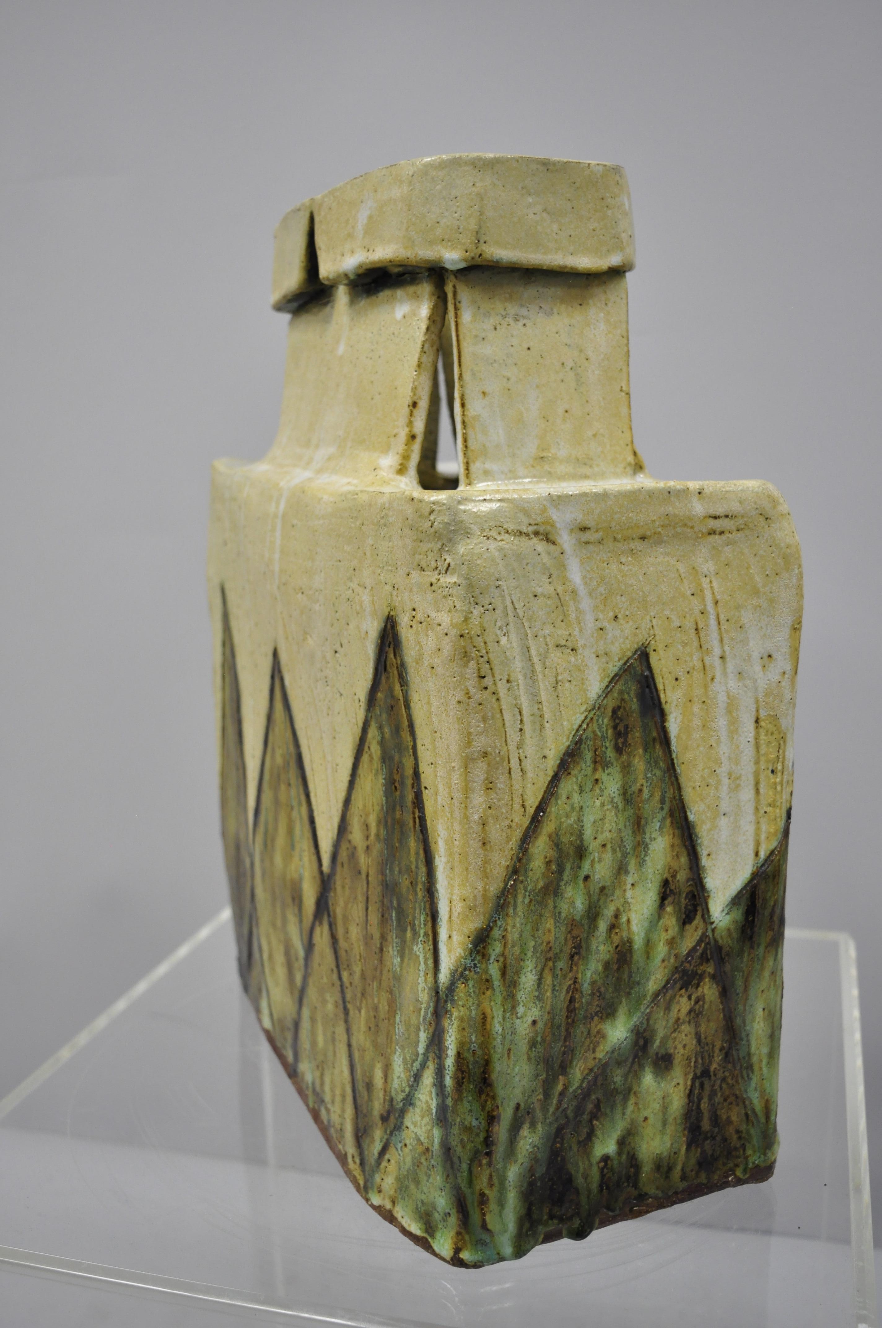 Large Mid-Century Modern Italian Ceramic Pottery Vase Vessel Green and Cream 4