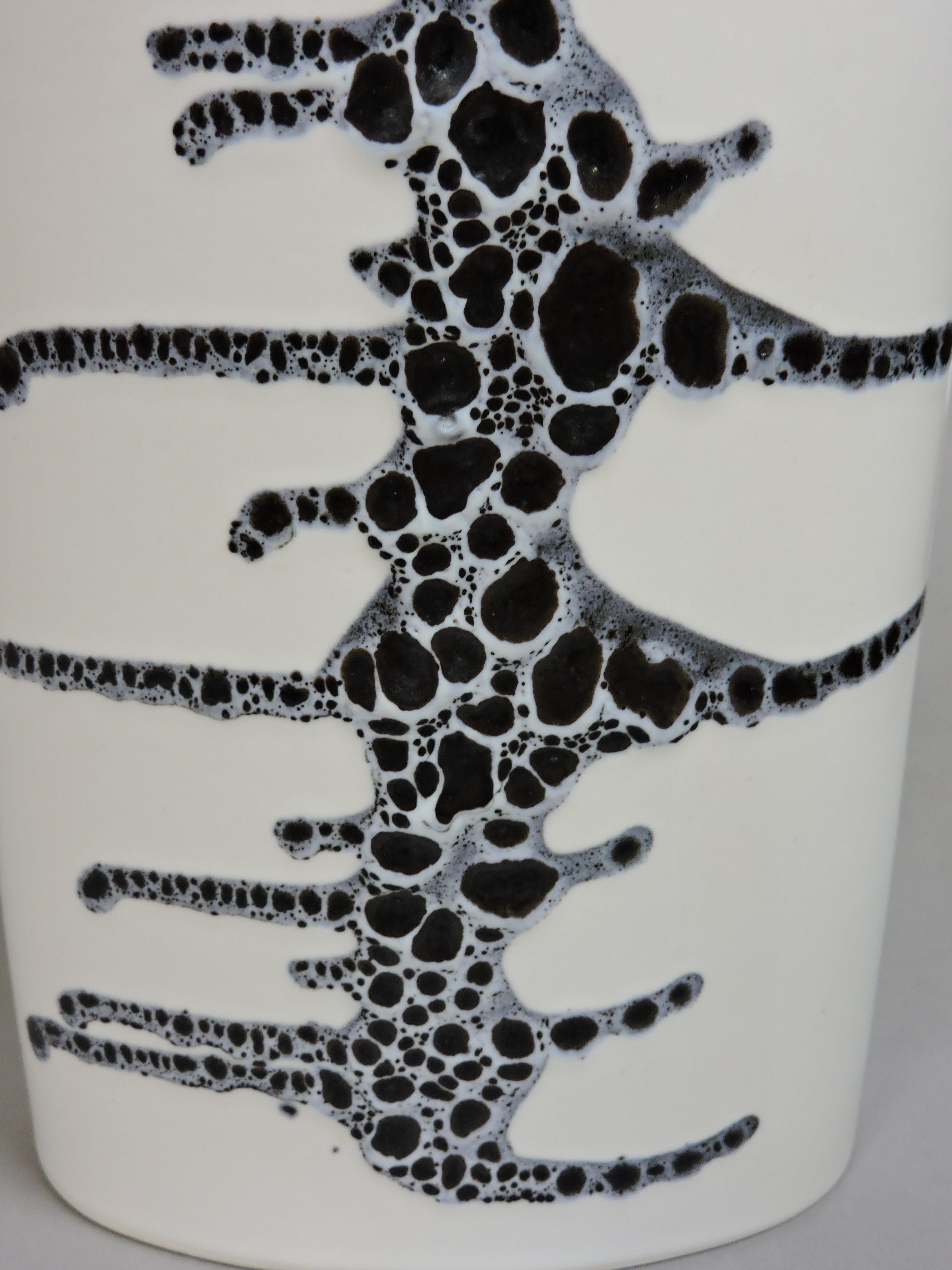 Large Mid-Century Modern Lapid Israel Art Pottery Ceramic Splat Lava Zebra Vase In Good Condition In Chesterfield, NJ