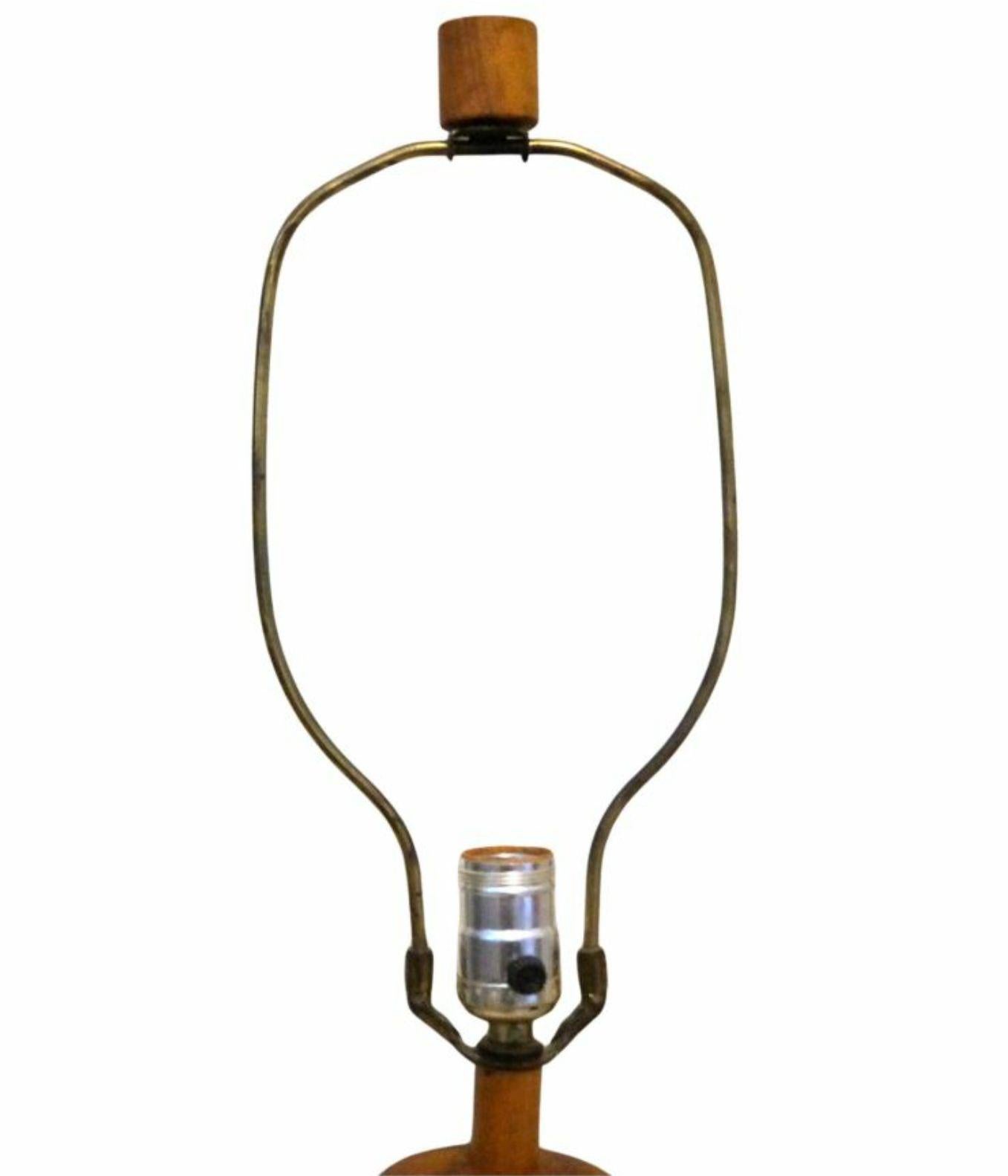 Grande lampada da tavolo in teak con gres di Marshall Studios del Mid Century Modern 1950 in vendita 1