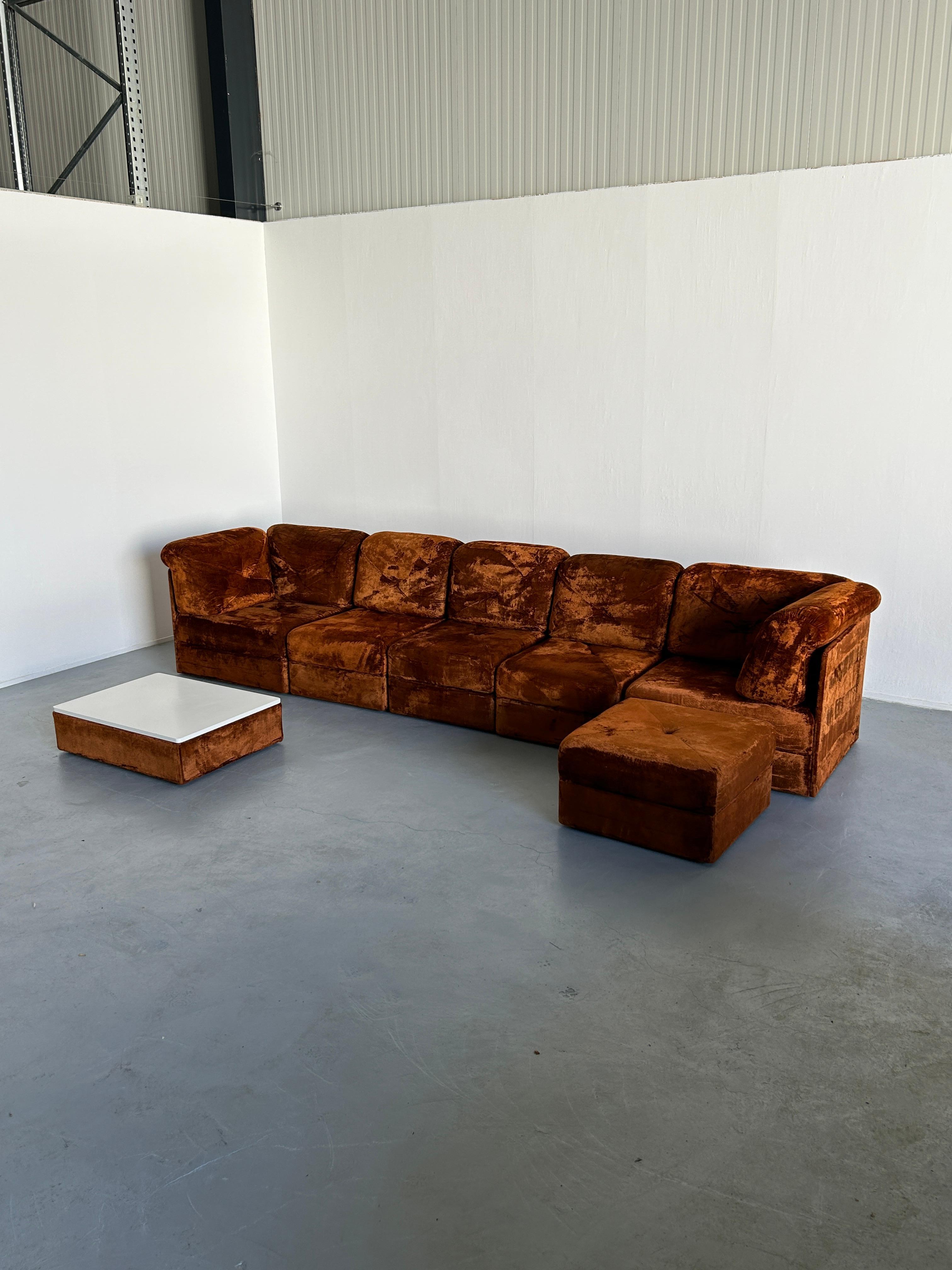 Large Mid-Century-Modern Modular Sofa in Brown Velvet, attrib. to Wittman, 1970s In Good Condition In Zagreb, HR