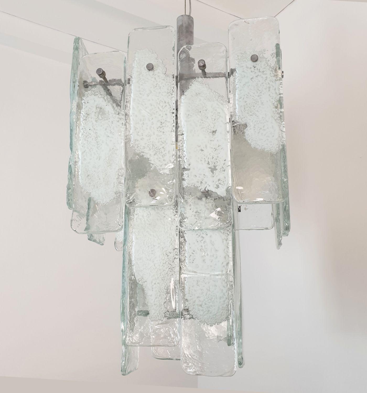 Lustre en verre de Murano blanc par Mazzega Excellent état - En vente à Dallas, TX