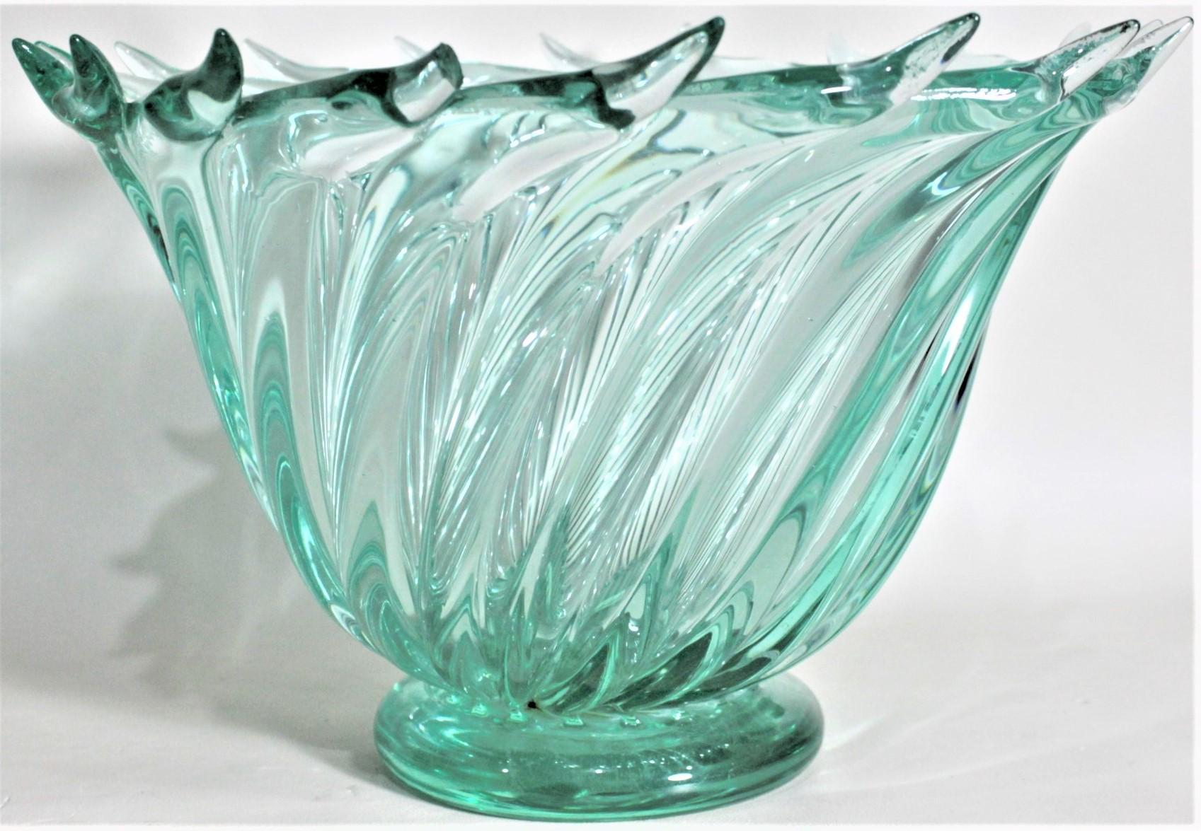 Mid-Century Modern Murano Green Art Glass Swirled Bowl Barovier Attributed In Good Condition For Sale In Hamilton, Ontario