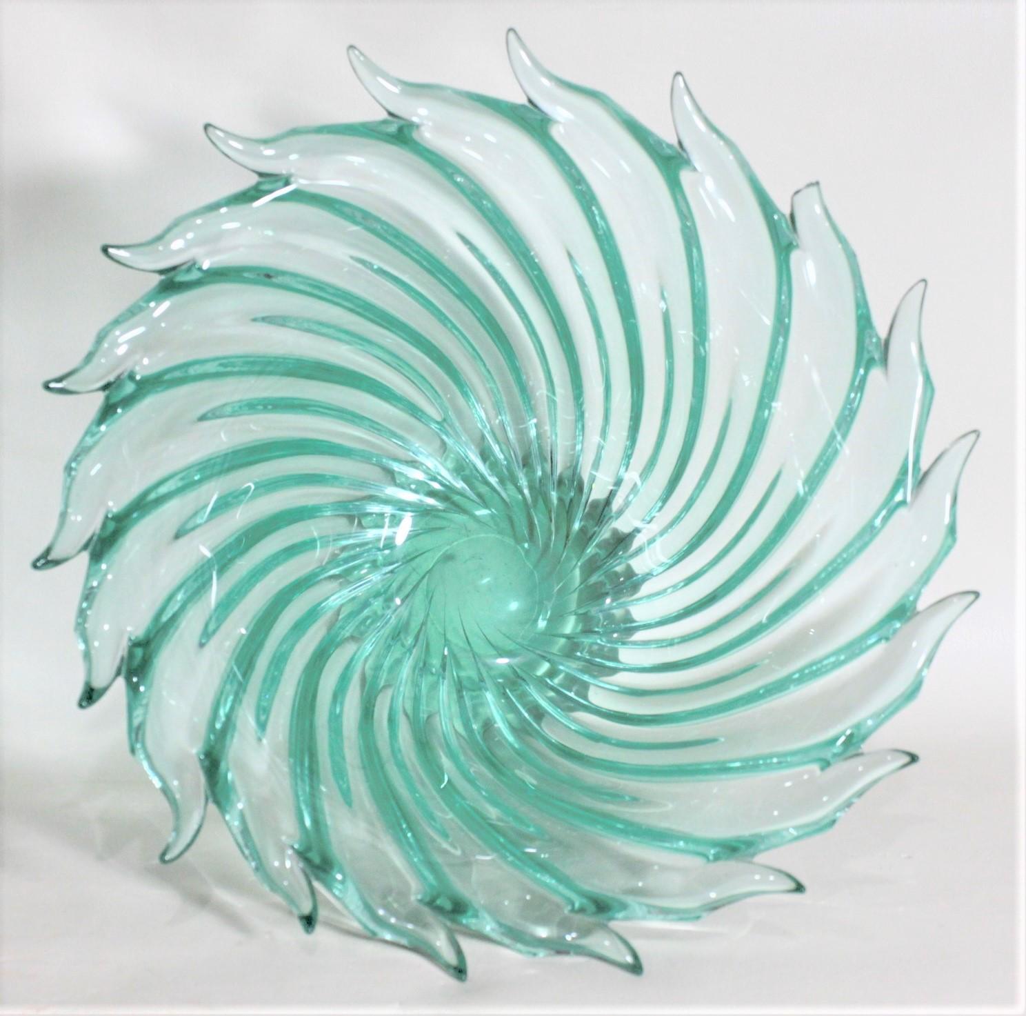 20th Century Mid-Century Modern Murano Green Art Glass Swirled Bowl Barovier Attributed For Sale