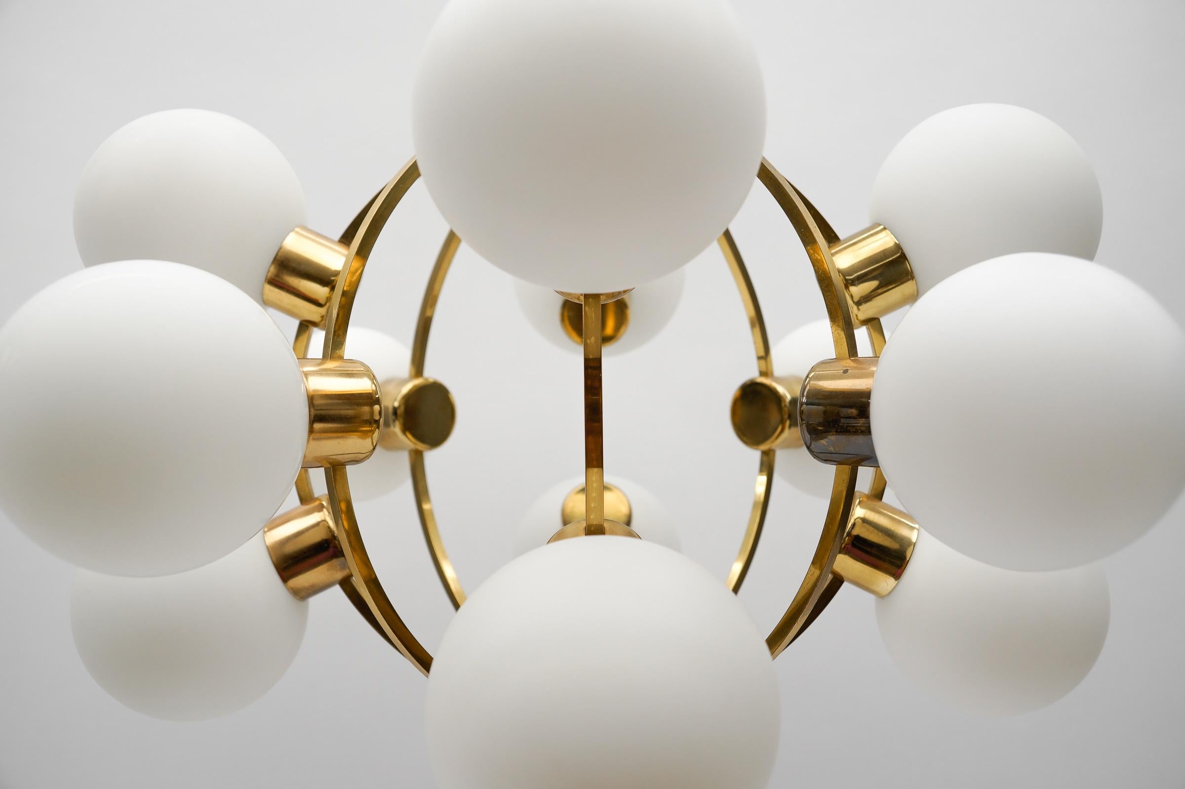 Large Mid-Century Modern Orbit or Sputnik Lamp with 12 Opaline Glass Balls For Sale 5
