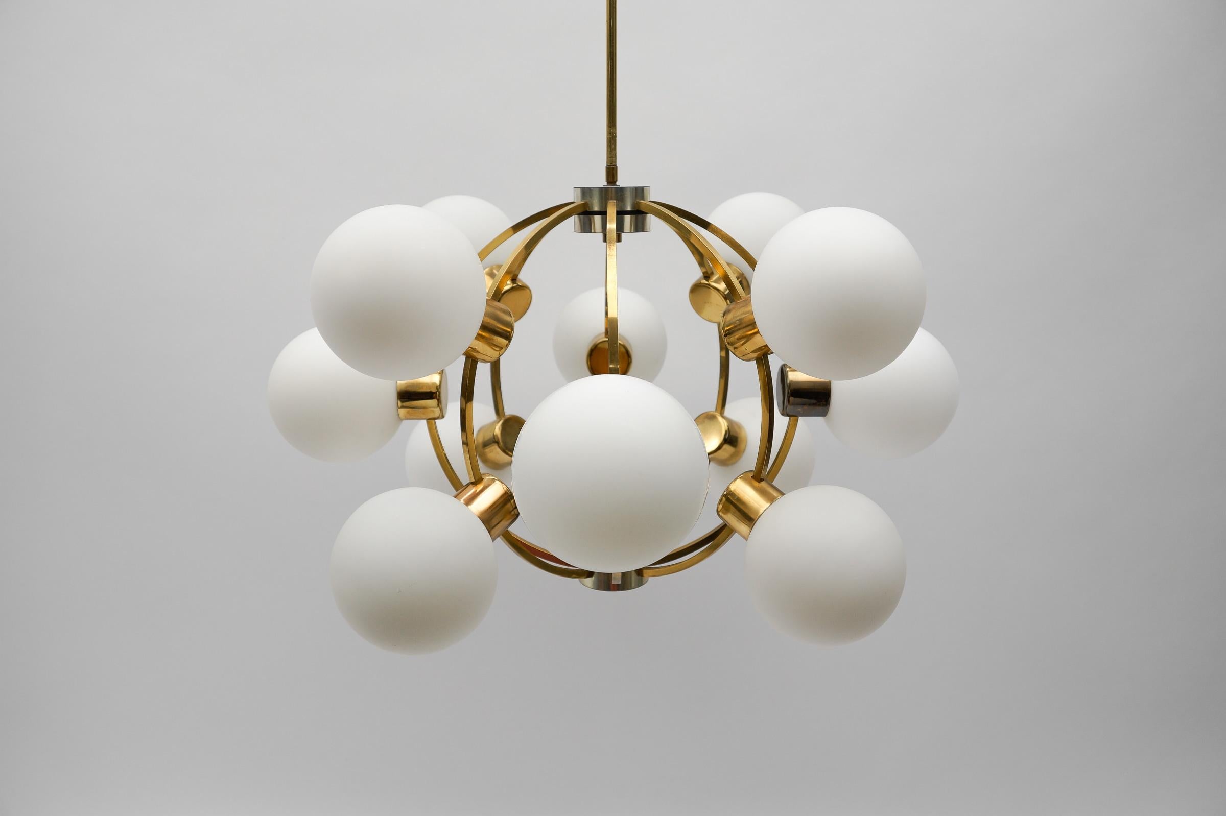 Large Mid-Century Modern Orbit or Sputnik Lamp with 12 Opaline Glass Balls For Sale 1