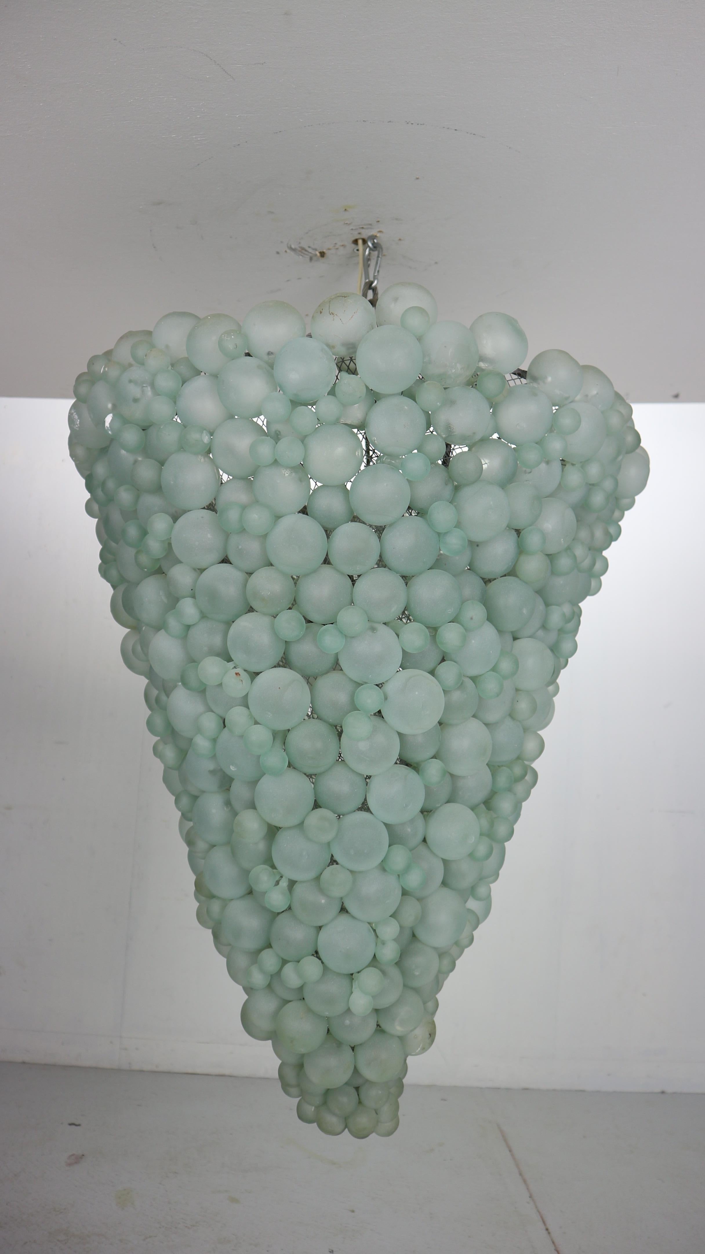 Large Mid-Century Modern Pastel Green Blown Murano Grapes Chandelier, Italy 1930 In Good Condition In The Hague, NL