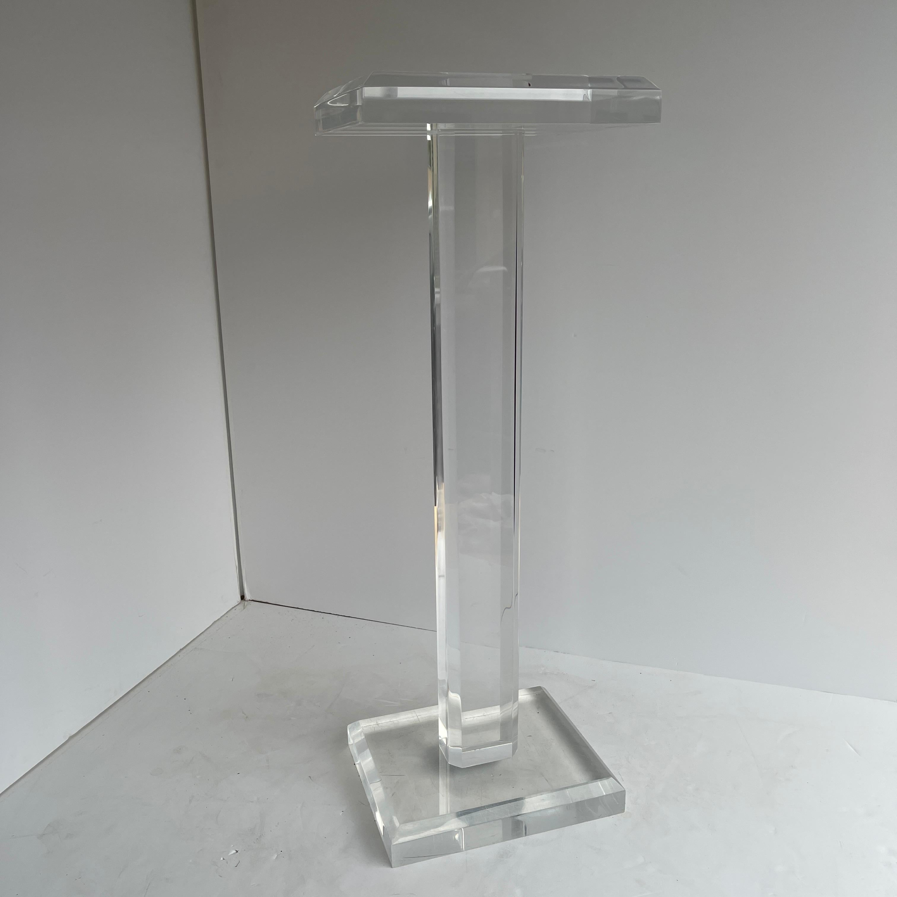 Large Mid-Century Modern Pedestal Table in Thick Lucite 12