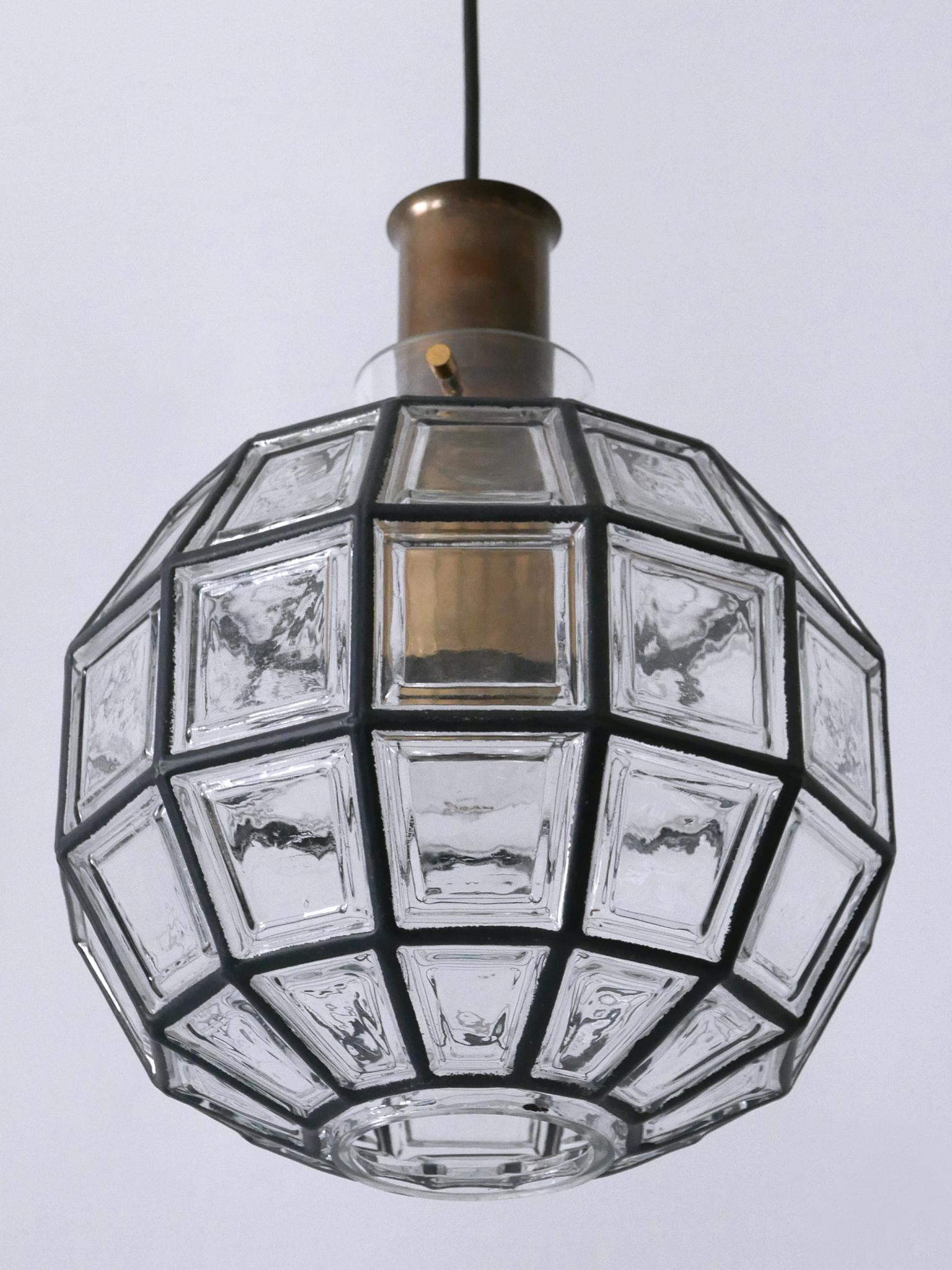 Grande lampada a sospensione moderna di metà secolo di Glashütte Limburg, Germania, anni '60 in vendita 4