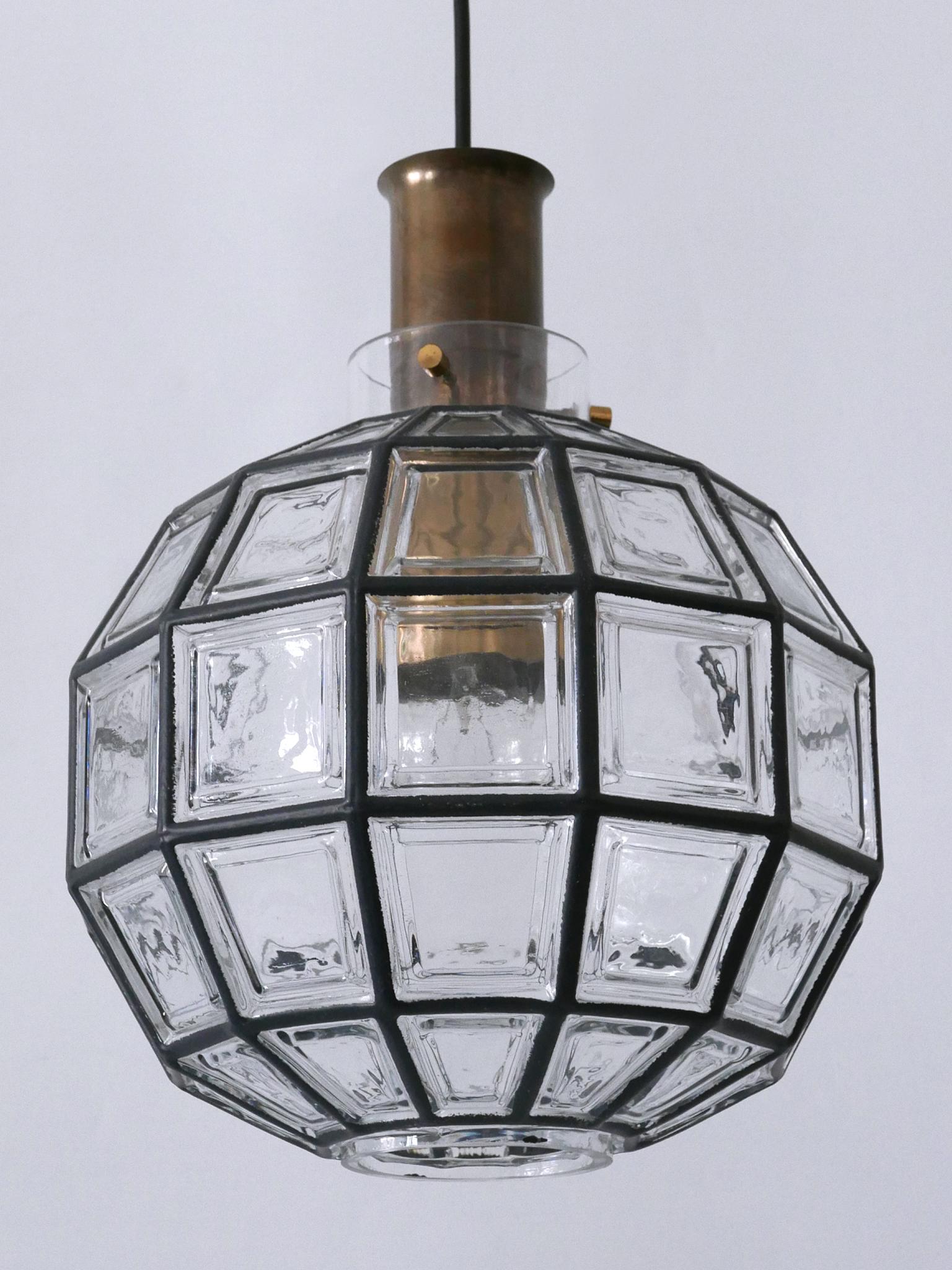 Grande lampada a sospensione moderna di metà secolo di Glashütte Limburg, Germania, anni '60 in vendita 6