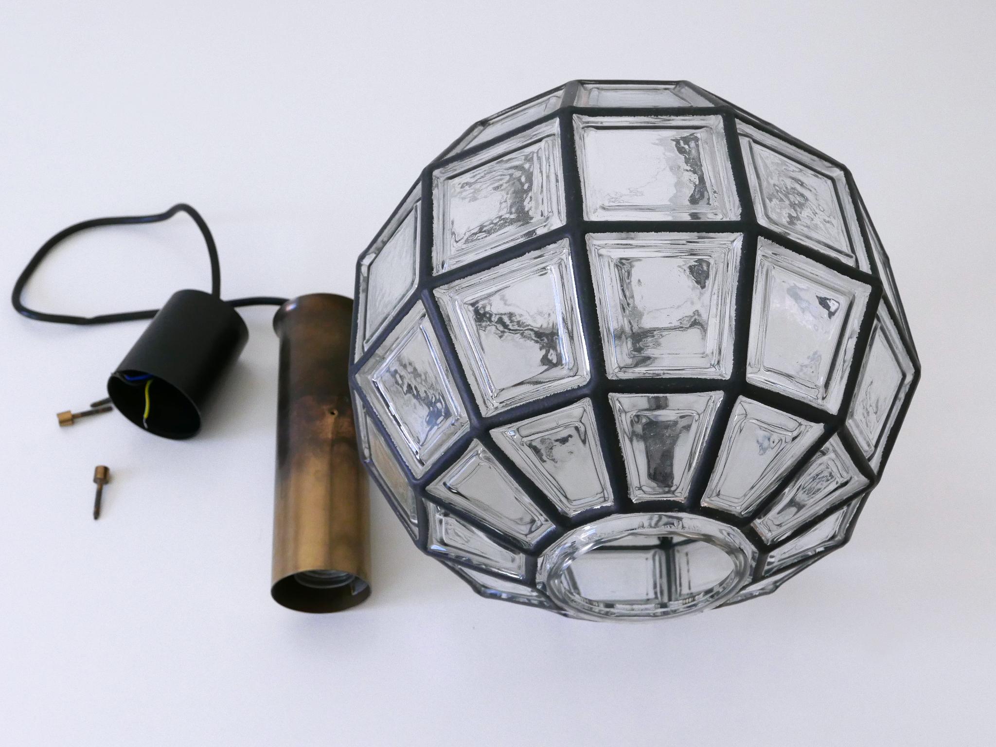 Grande lampada a sospensione moderna di metà secolo di Glashütte Limburg, Germania, anni '60 in vendita 11