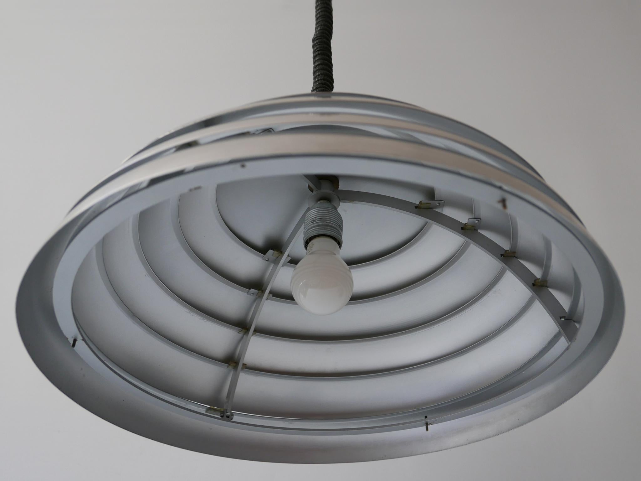 Large Mid-Century Modern Pendant Lamp by Vereinigte Werkstätten München, 1960s For Sale 12
