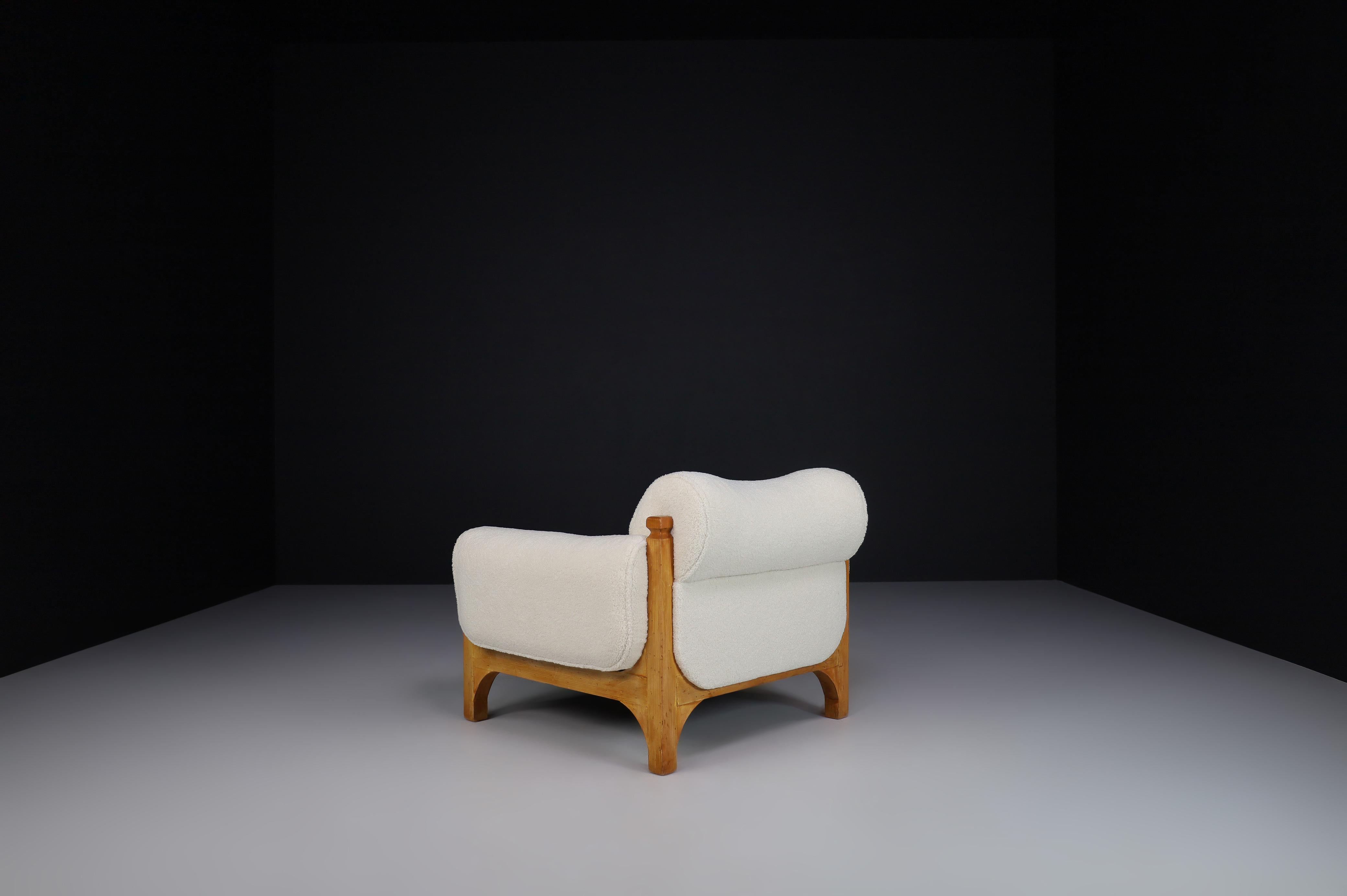 Fabric Large Mid-Century Modern Pine and Teddy Lounge Chairs, Italy, 1960s