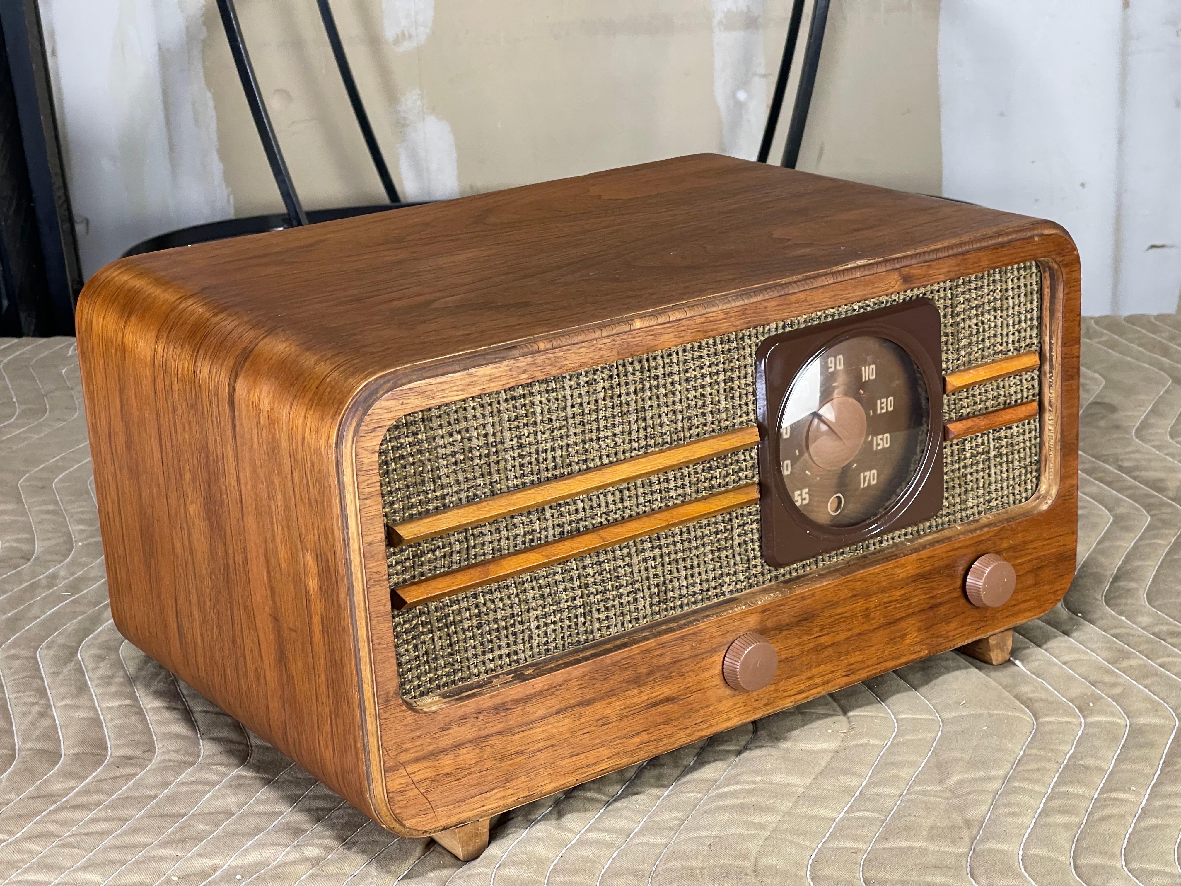 Large Mid-Century Modern Radio by General Electric  8