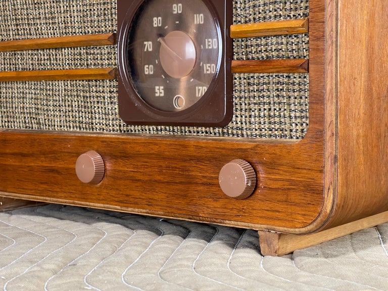 Metal Large Mid-Century Modern Radio by General Electric  For Sale