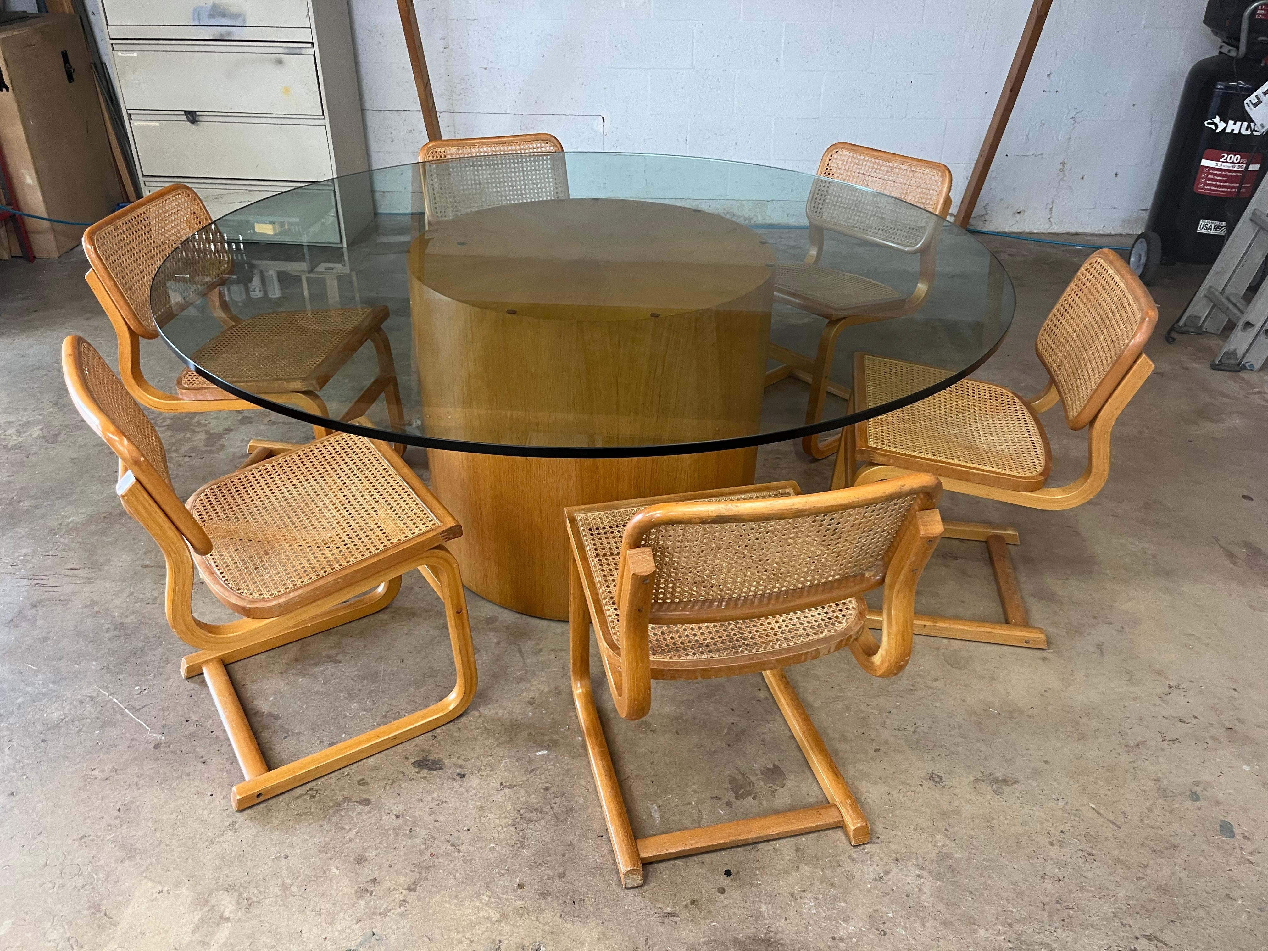 Grande table de salle à manger ronde en verre, The Moderns, Oak en vente 10