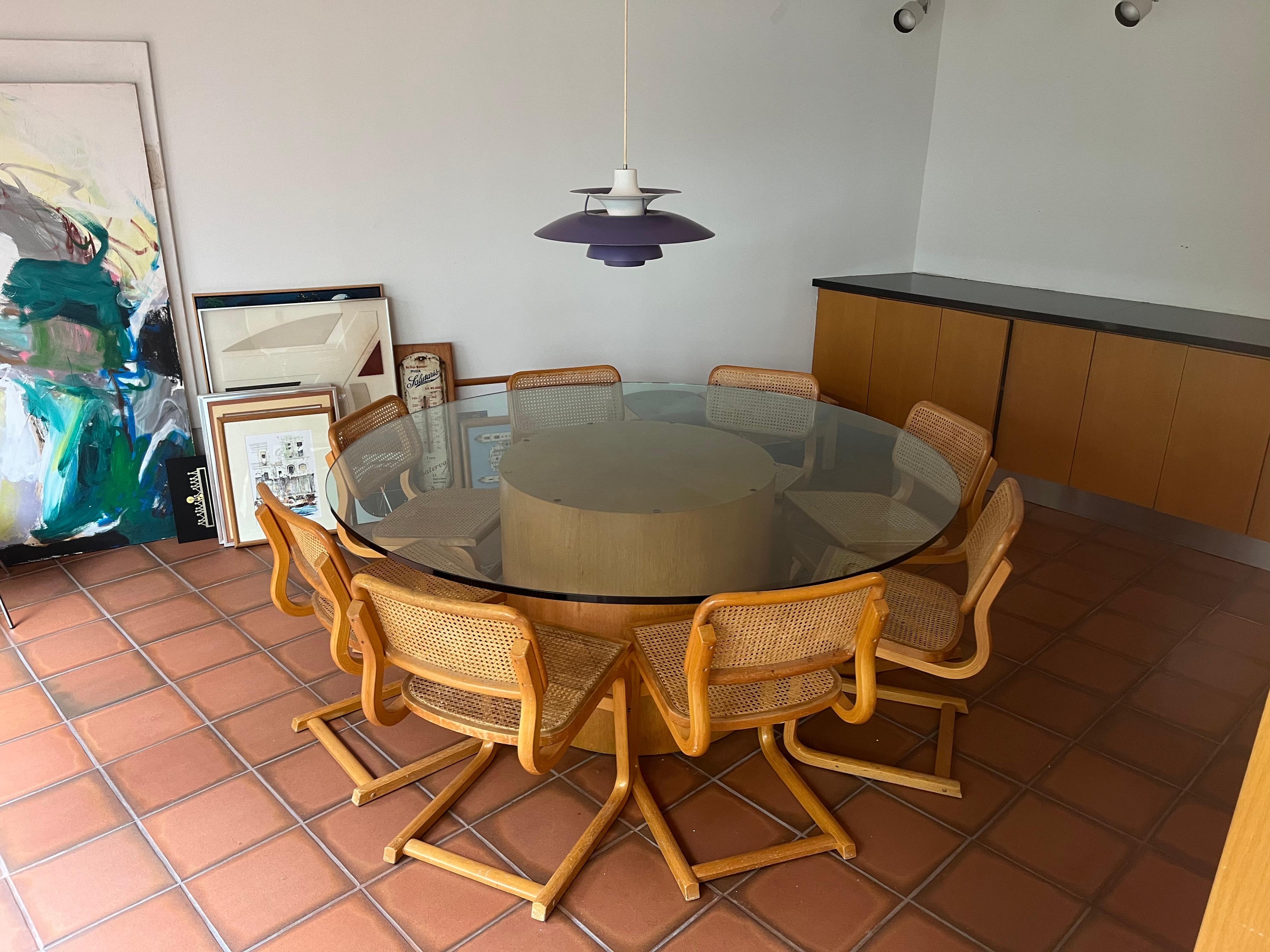 Grande table de salle à manger ronde en verre, The Moderns, Oak en vente 11