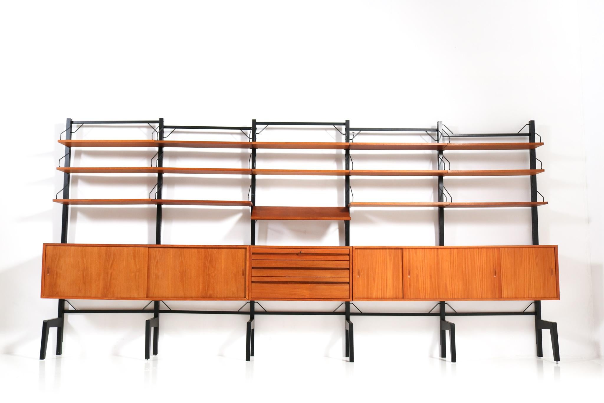 Mid-20th Century Large Mid-Century Modern Royal Free Standing Wall Unit by Poul Cadovius, 1960s
