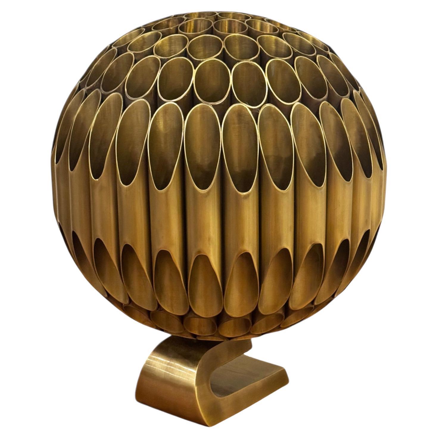 Große moderne Ruche-Messing-Kugel-Tischlampe nach Michel Armand, Mid-Century Modern