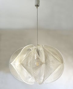 Grande lampada a sospensione scultorea moderna di metà secolo in lucite