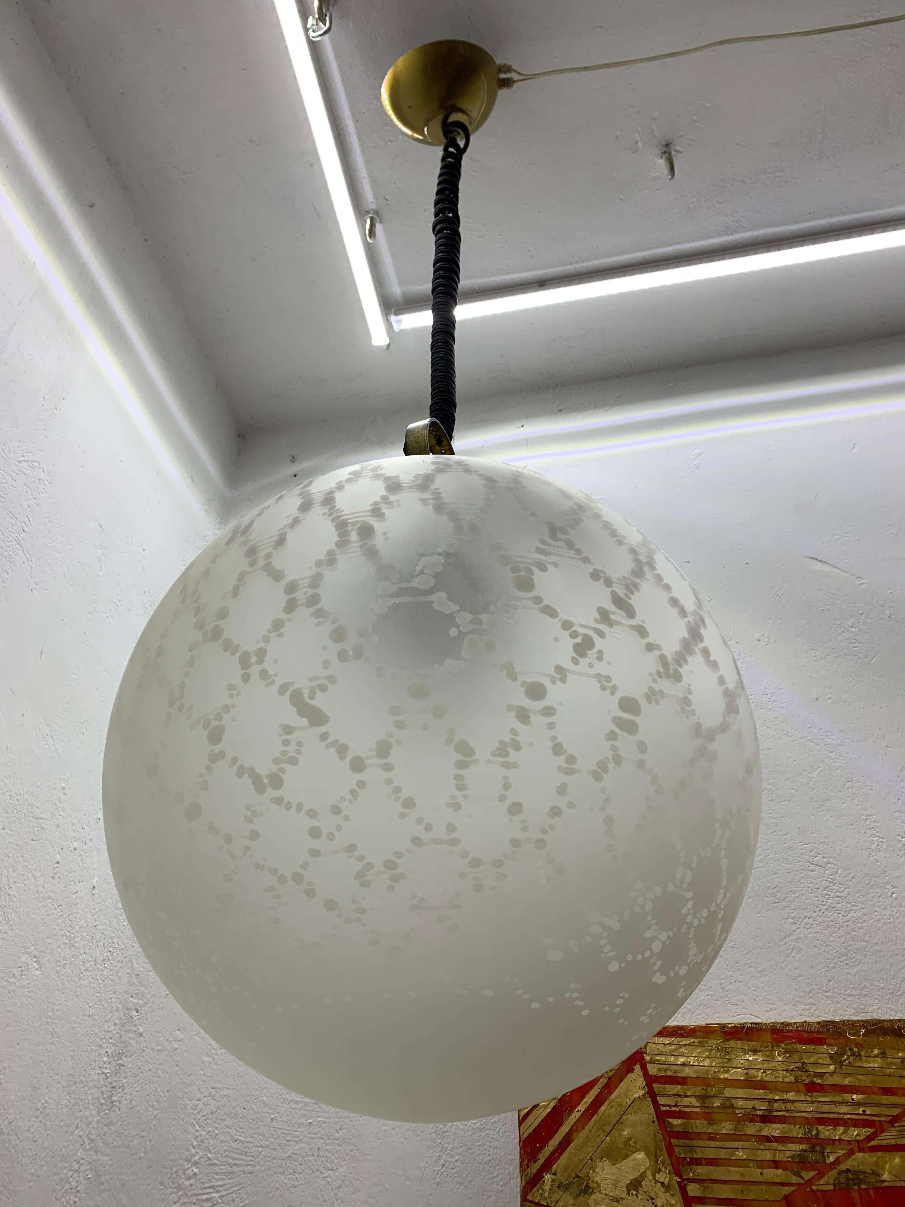 Large Mid-Century Modern Sphere Chandelier in Murano Glass by Venini, circa 1970 For Sale 5
